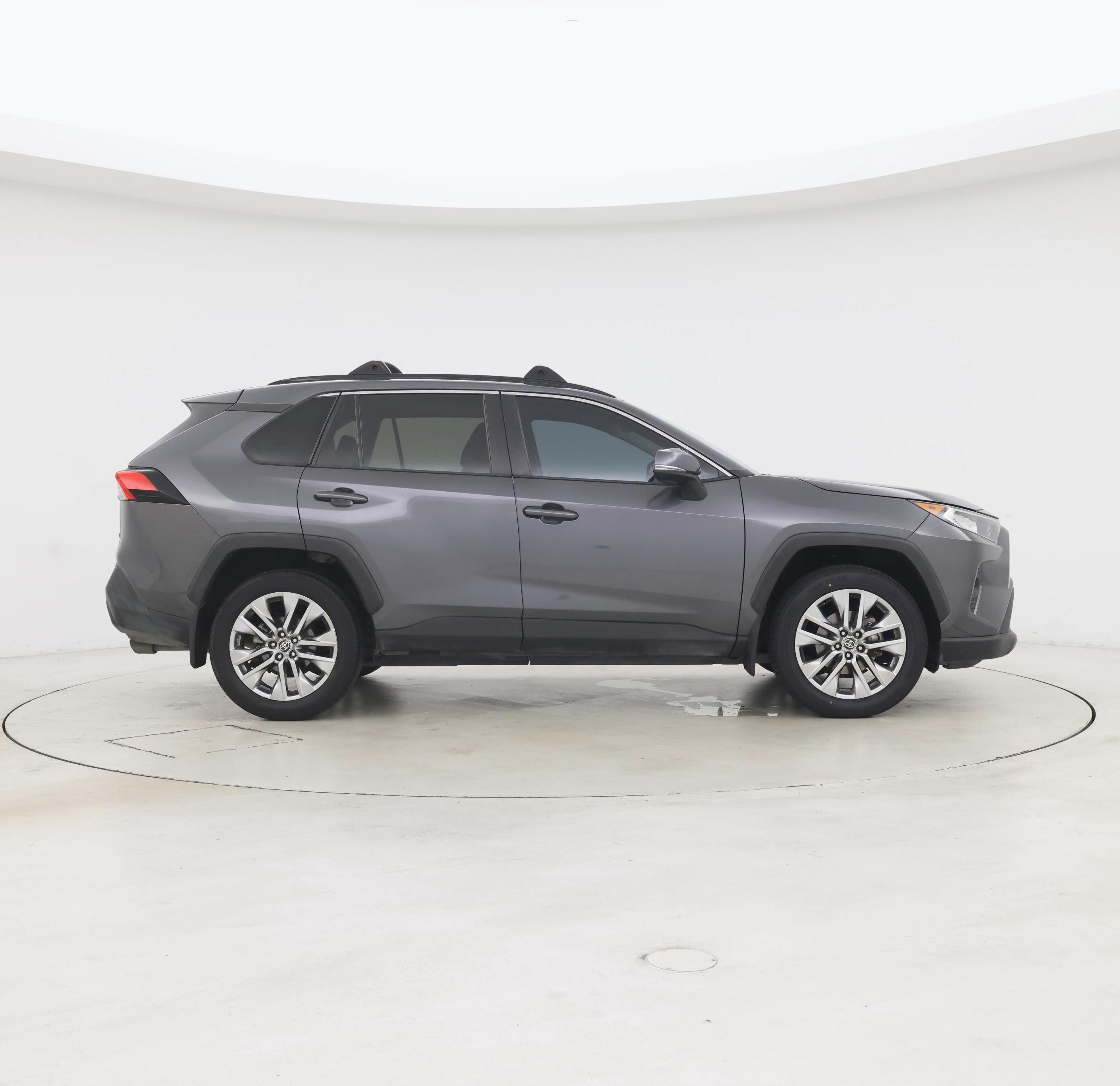 Thumbnail: 2021 Toyota RAV4 - 7