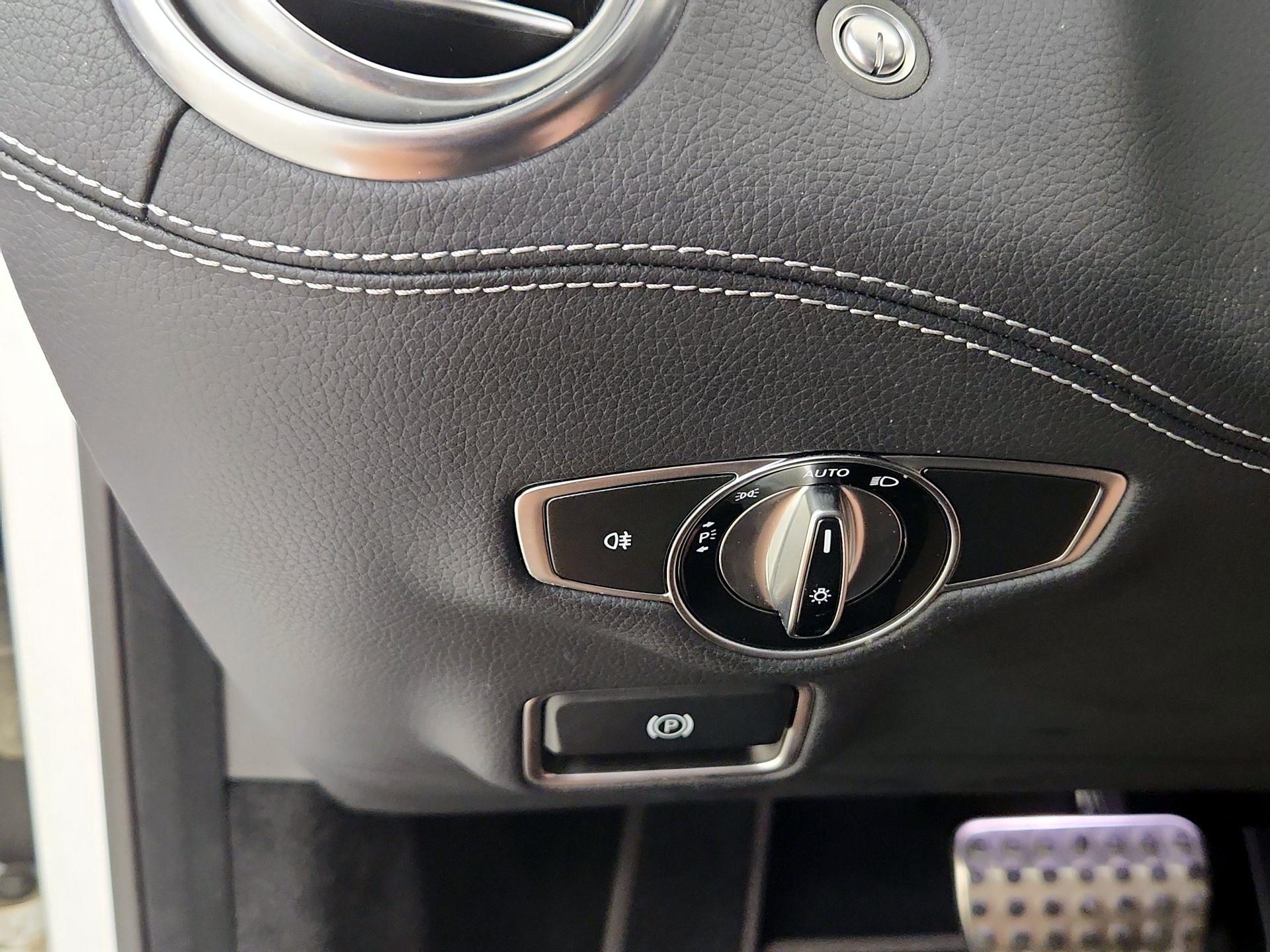 Thumbnail: 2016 Mercedes-Benz S-Class - 13