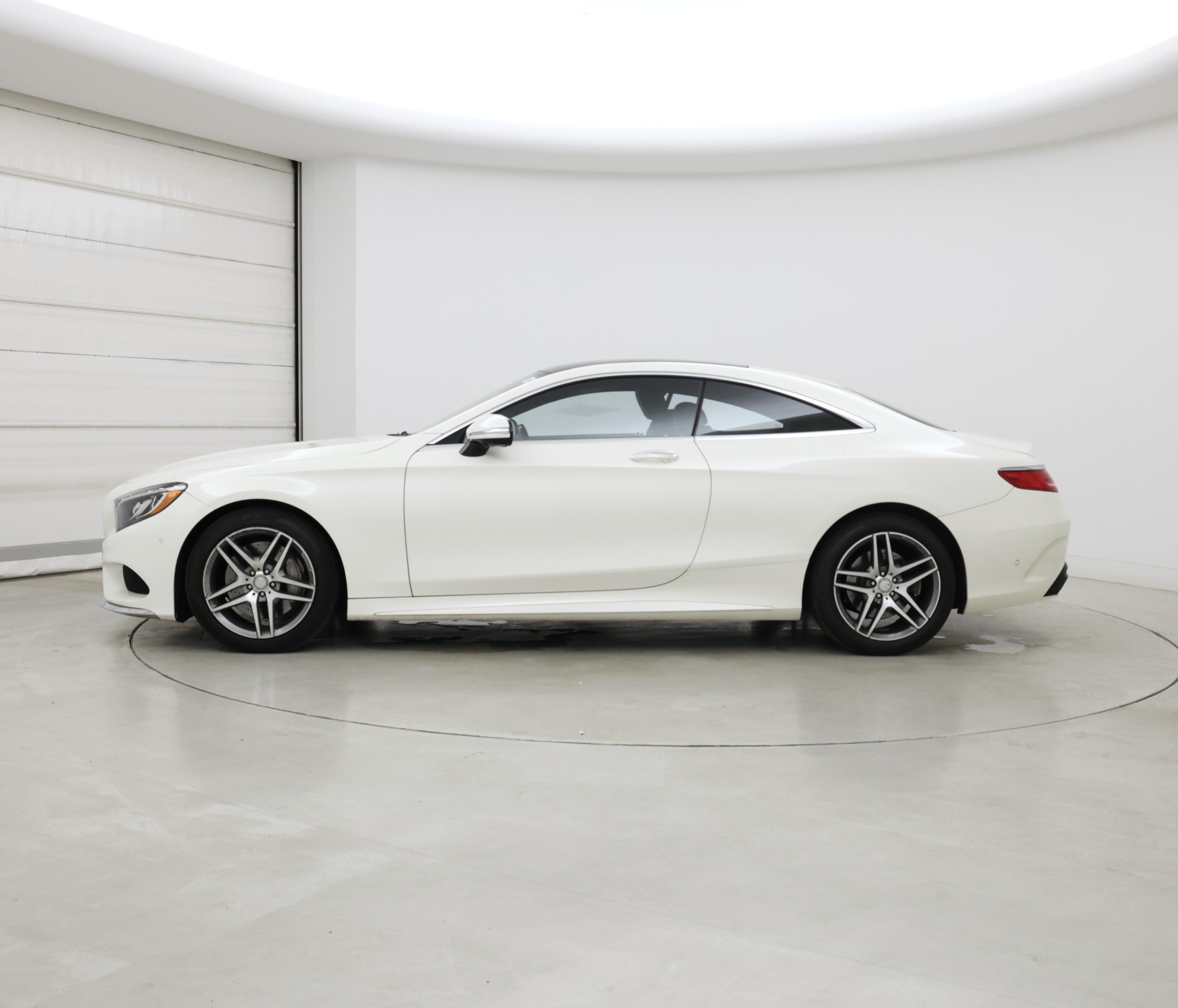 Thumbnail: 2016 Mercedes-Benz S-Class - 3