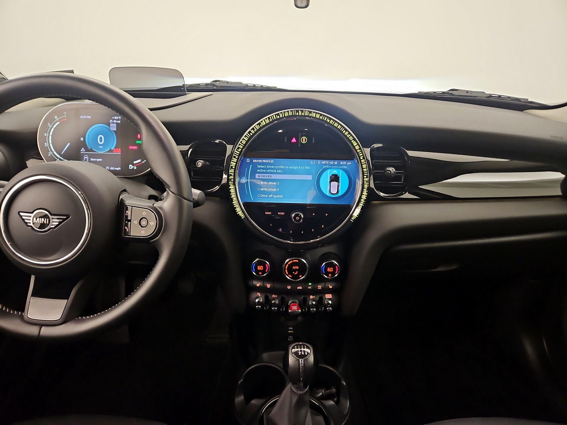 Thumbnail: 2024 MINI Cooper Hardtop - 9