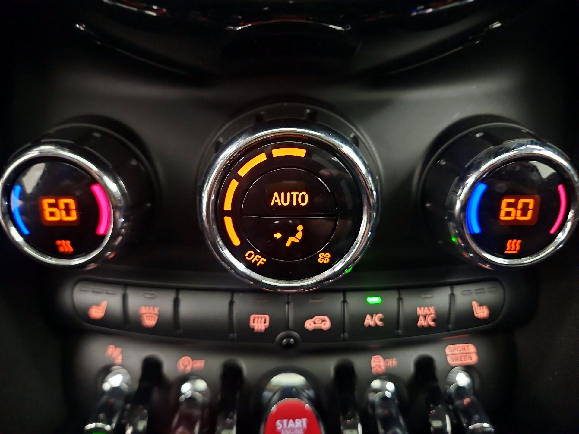 Thumbnail: 2024 MINI Cooper Hardtop - 17