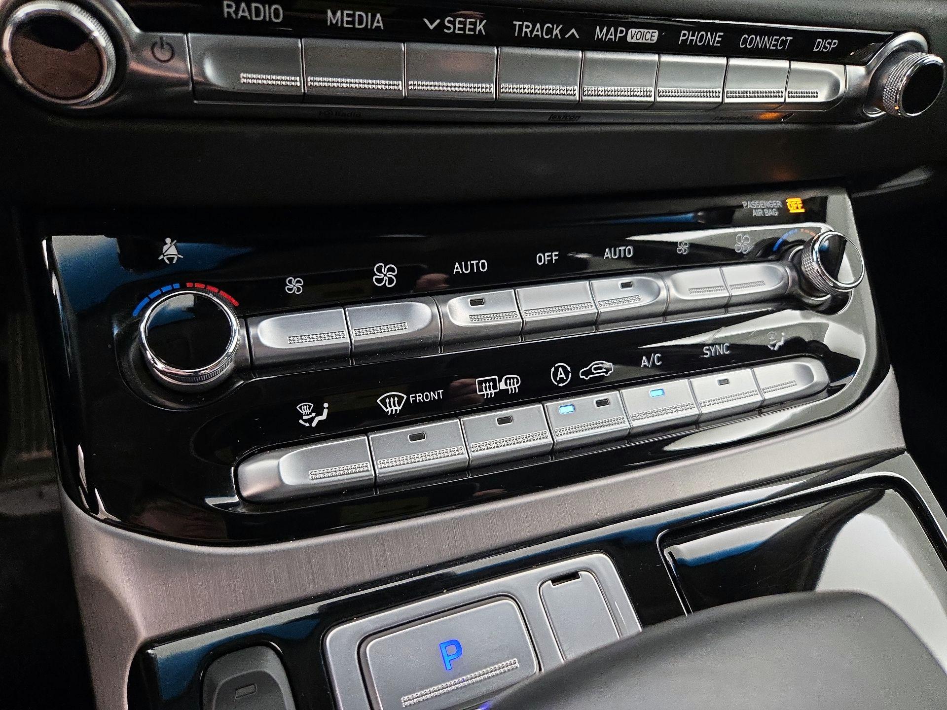 Thumbnail: 2019 Genesis G90 - 17