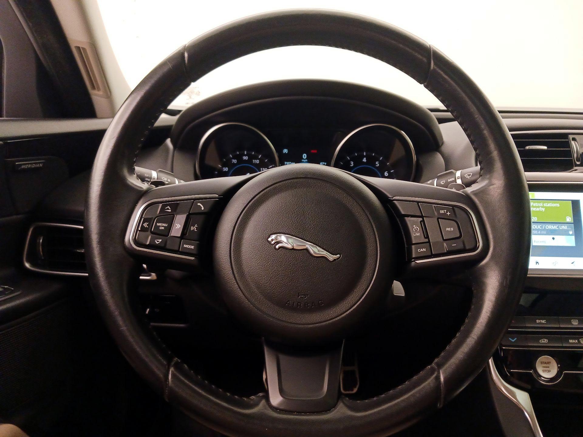 Thumbnail: 2019 Jaguar XE - 10