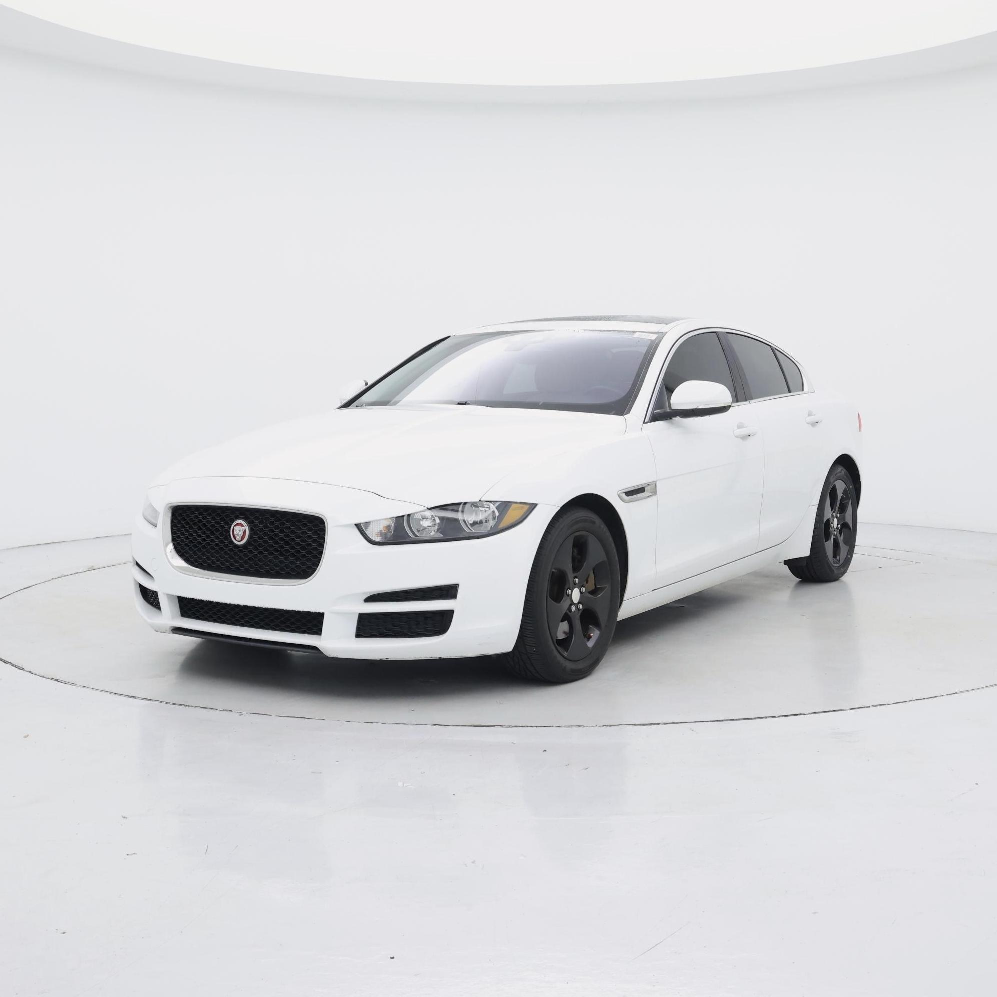 Thumbnail: 2019 Jaguar XE - 4