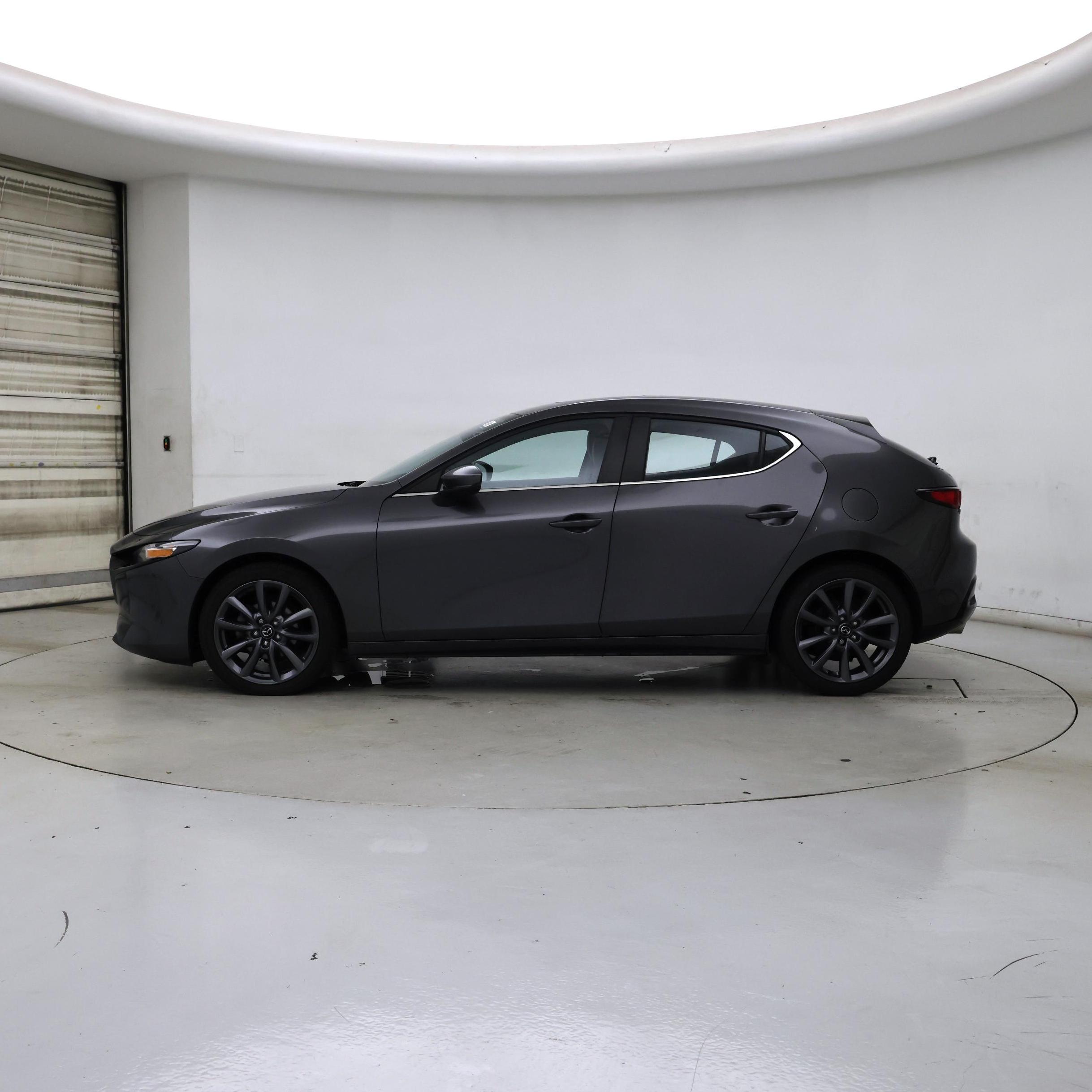 Thumbnail: 2022 Mazda Mazda3 - 3