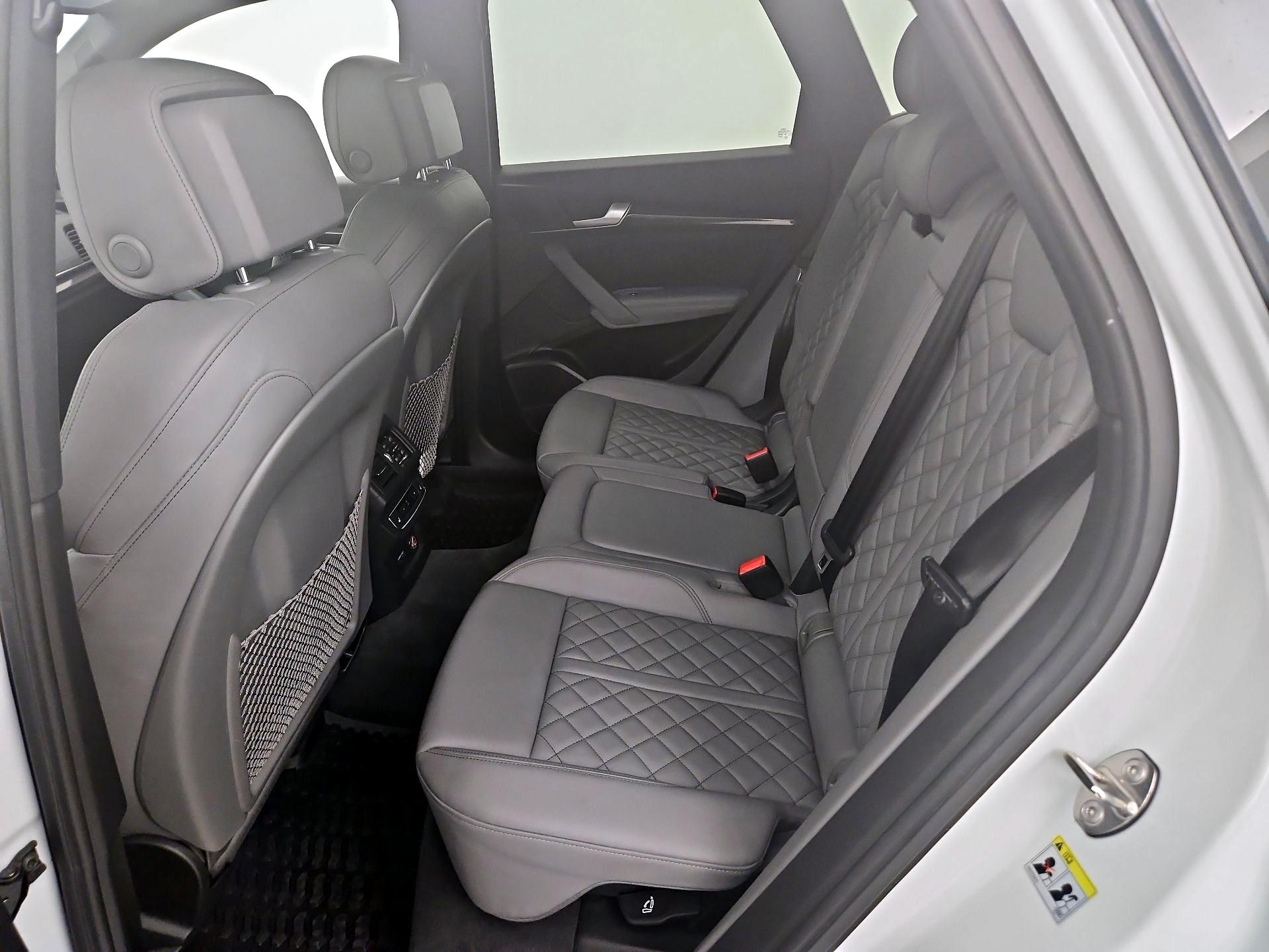 Thumbnail: 2021 Audi SQ5 - 20