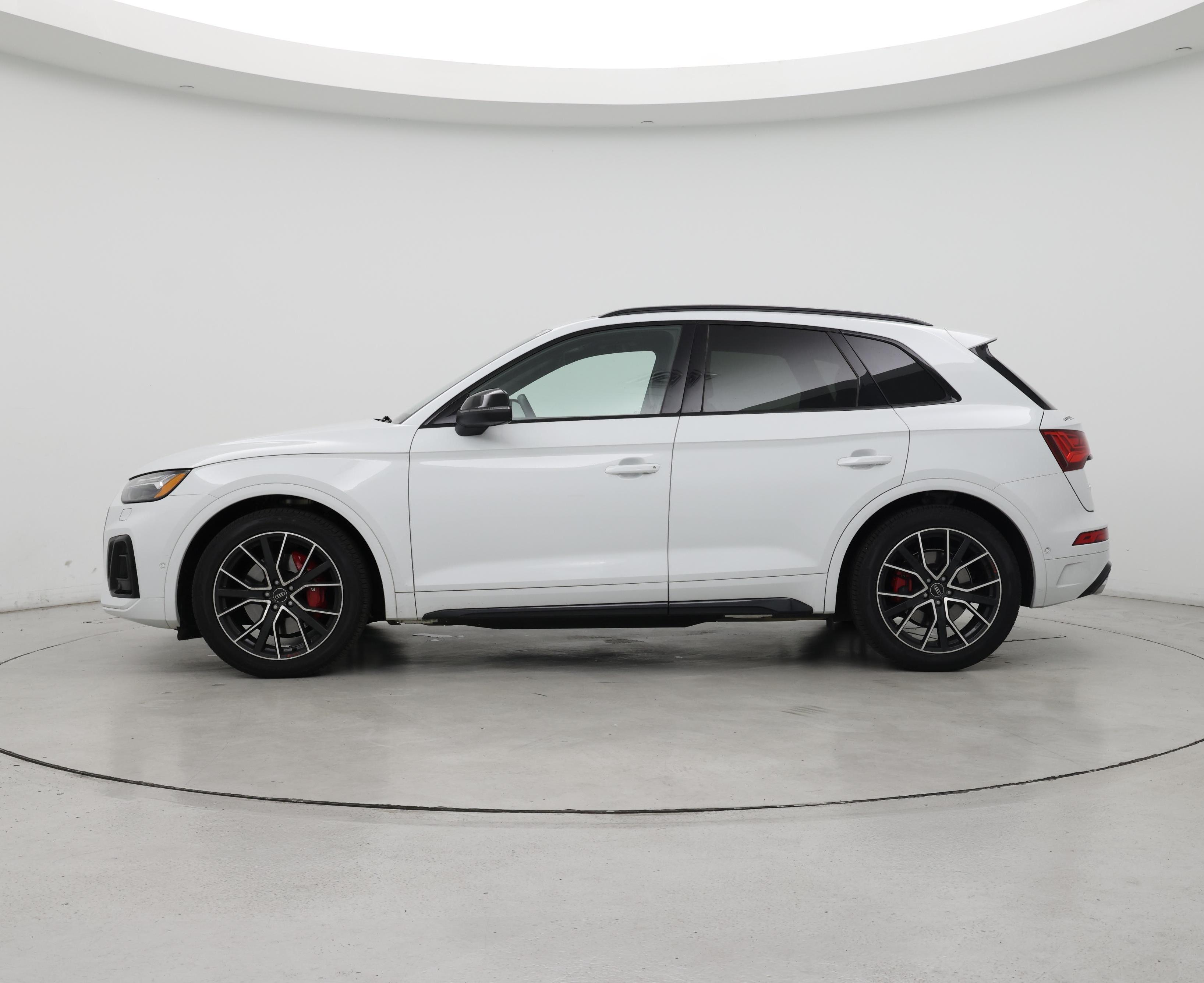 Thumbnail: 2021 Audi SQ5 - 3