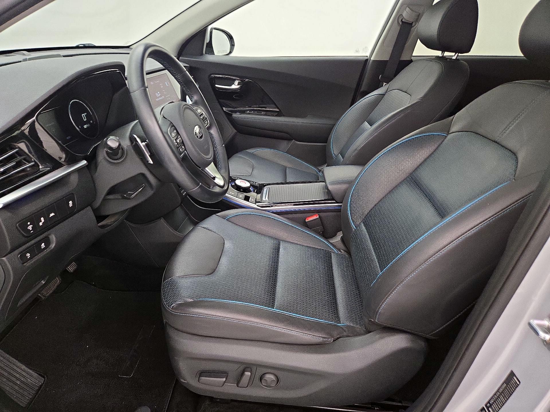 Thumbnail: 2020 Kia Niro - 11