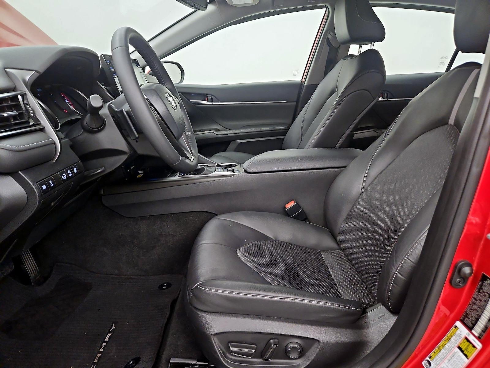 2022 Toyota Camry XSE - Photo 12