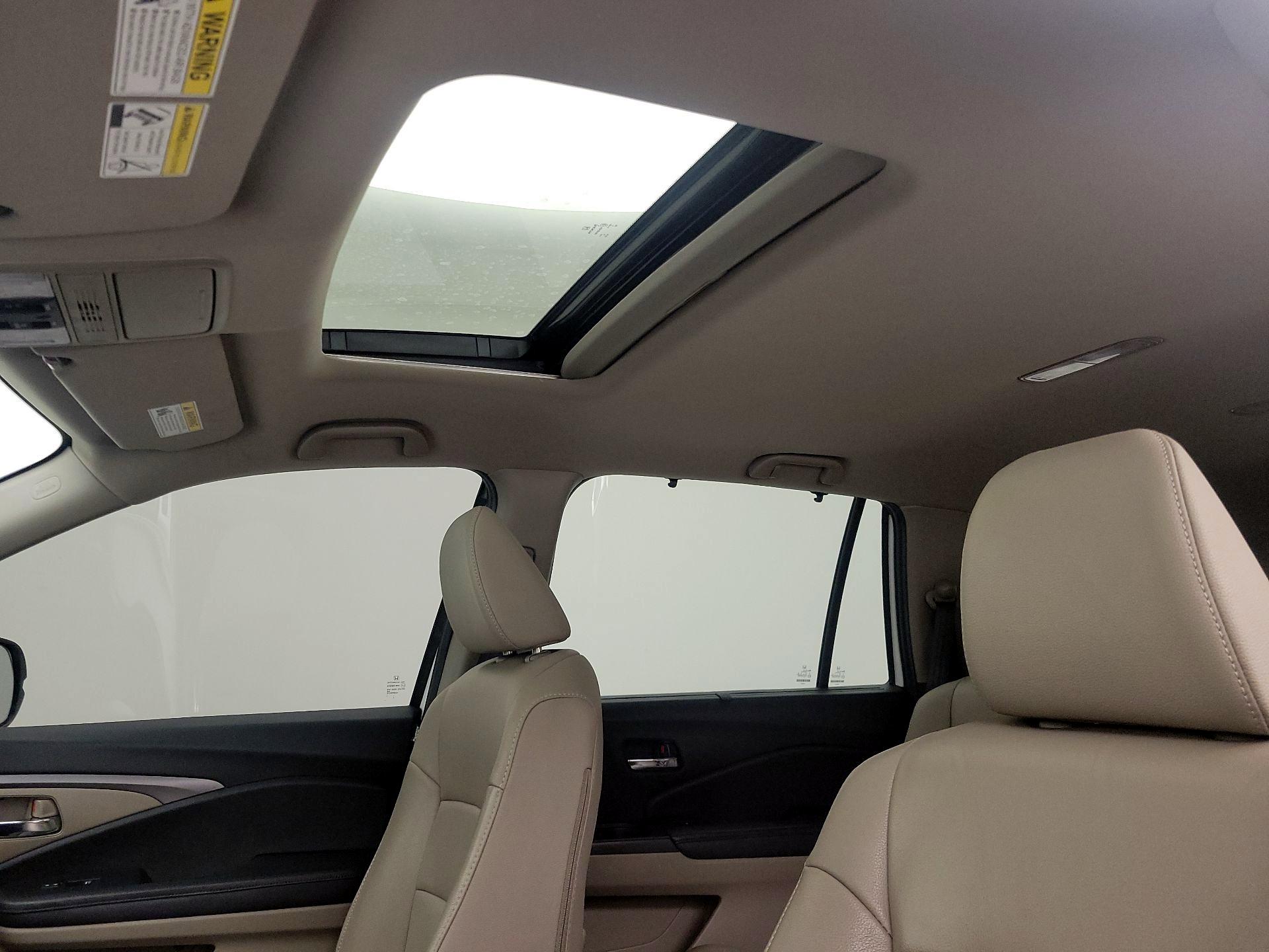 Thumbnail: 2020 Honda Pilot - 19