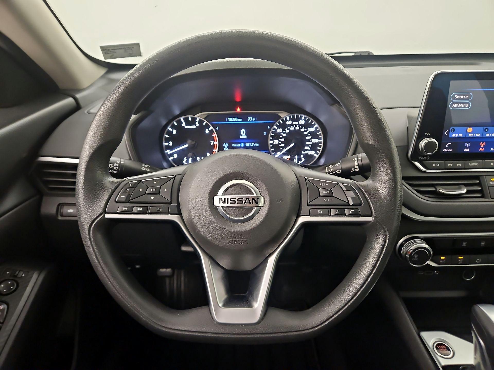 Thumbnail: 2019 Nissan Altima - 10