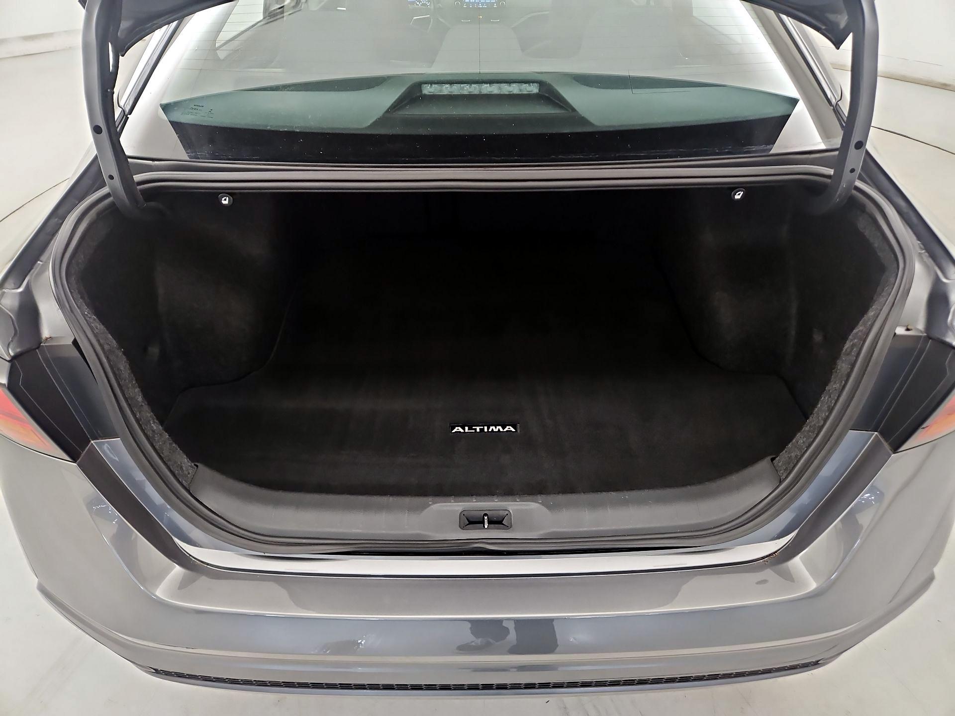 Thumbnail: 2019 Nissan Altima - 20