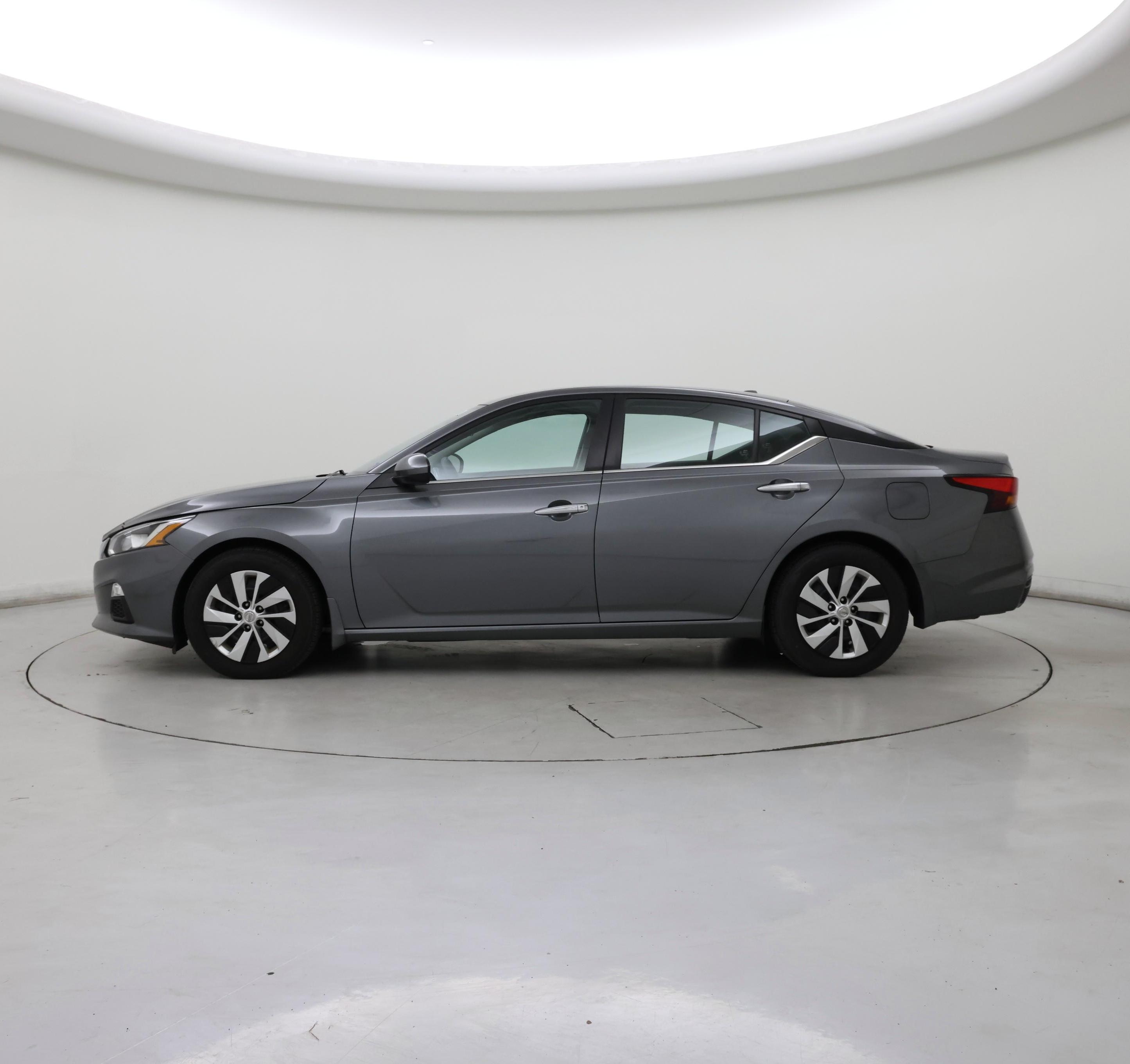 Thumbnail: 2019 Nissan Altima - 3