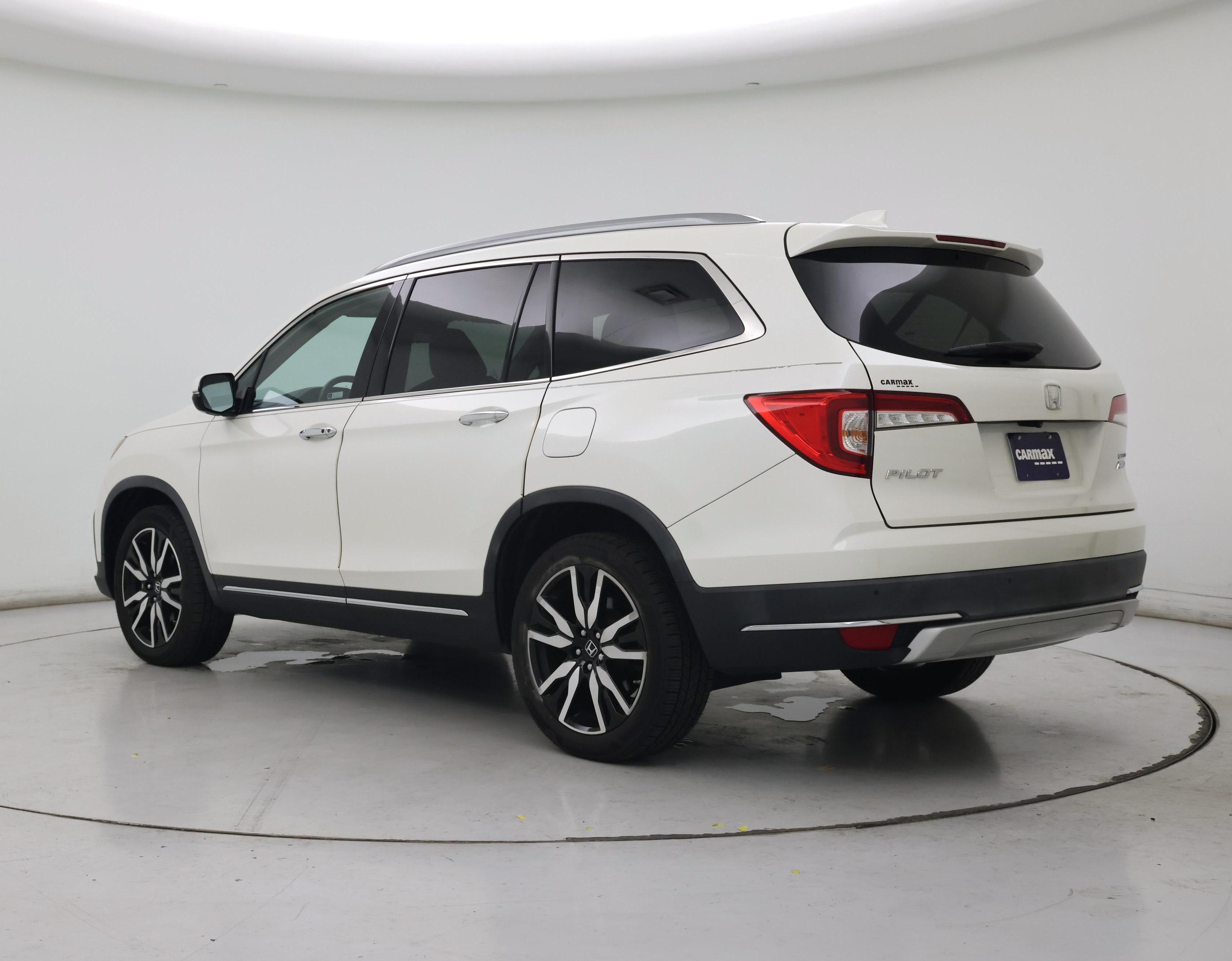 Thumbnail: 2019 Honda Pilot - 2