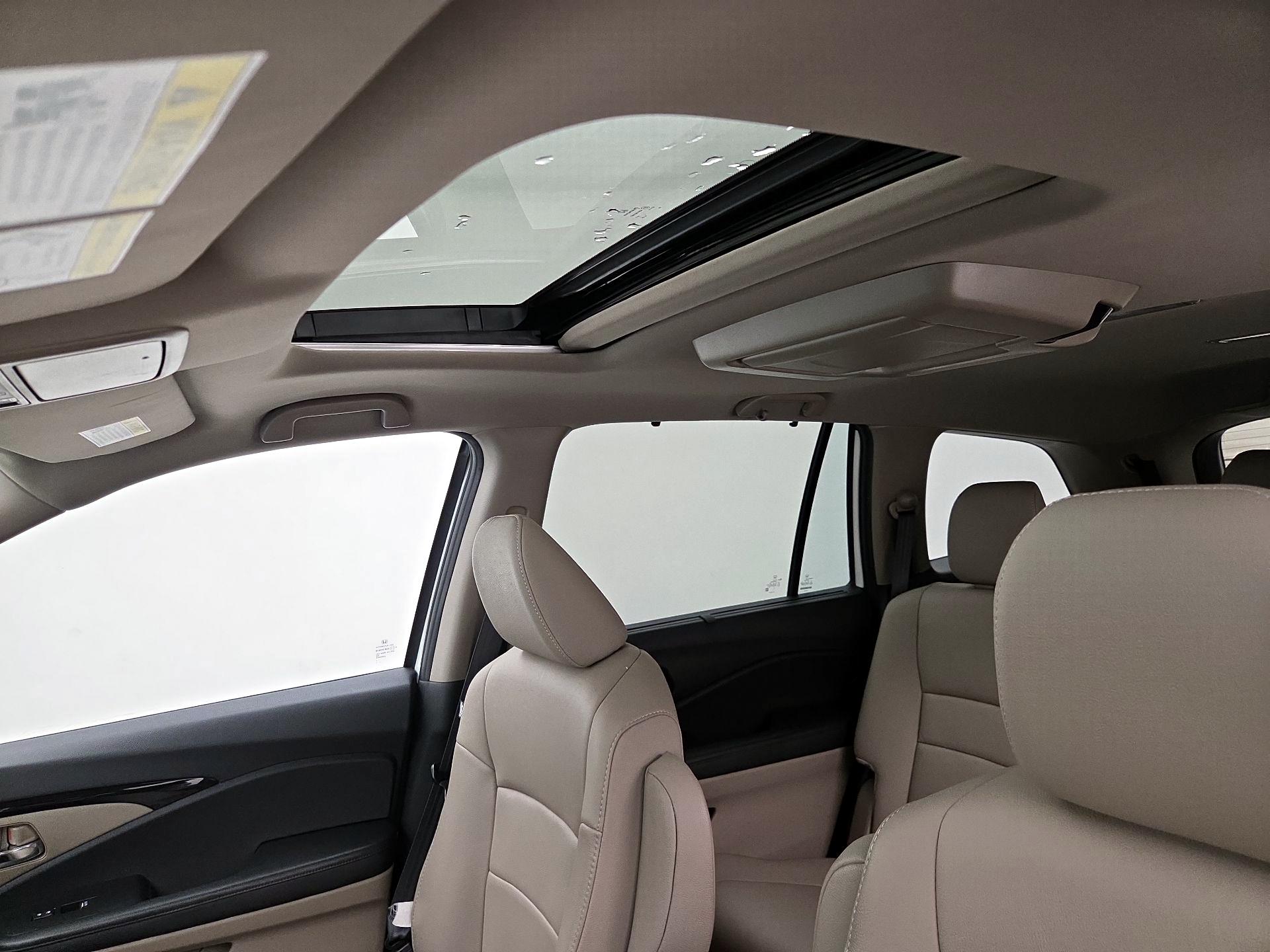 Thumbnail: 2019 Honda Pilot - 20