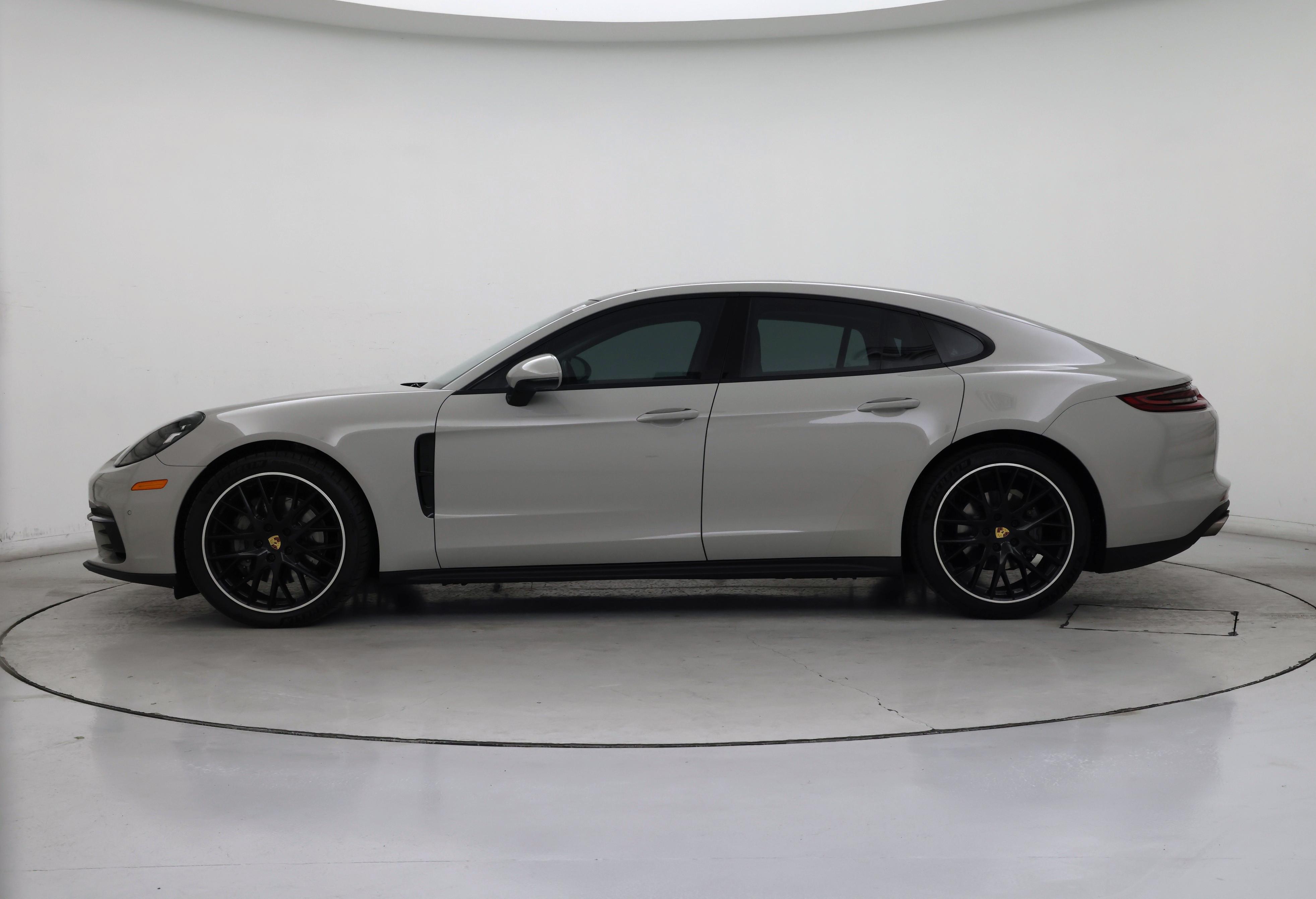 Thumbnail: 2018 Porsche Panamera - 3