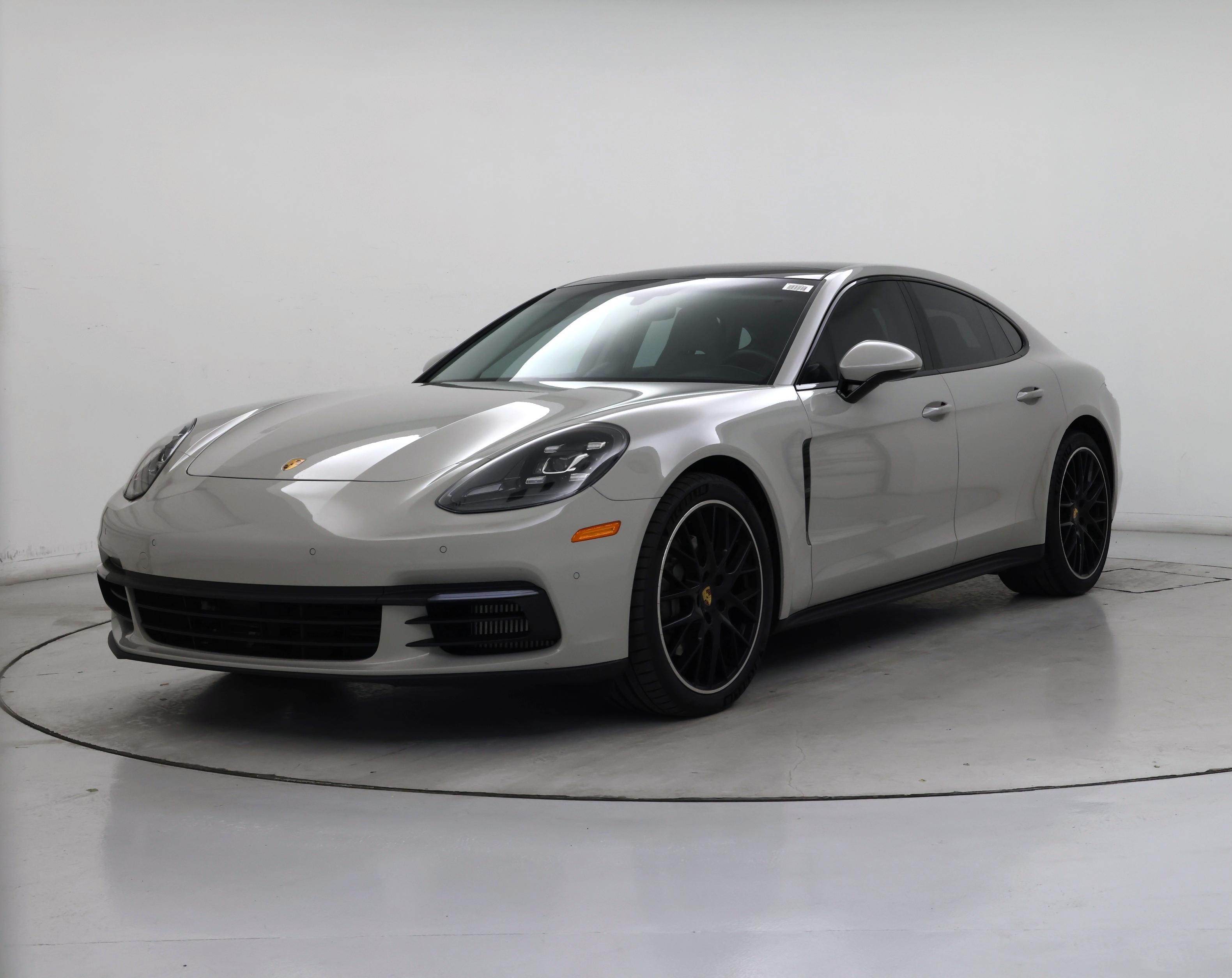 Thumbnail: 2018 Porsche Panamera - 4