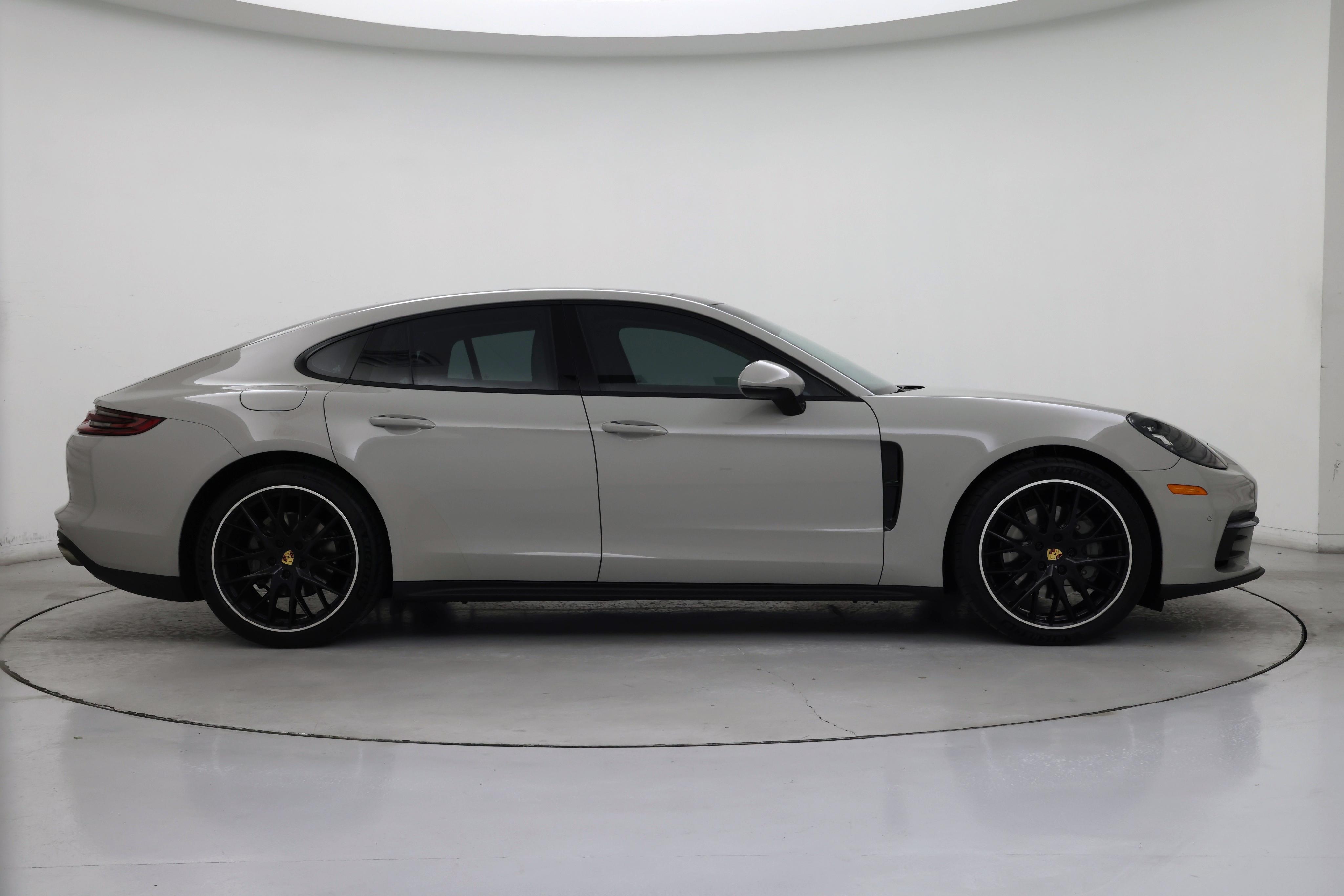 Thumbnail: 2018 Porsche Panamera - 7