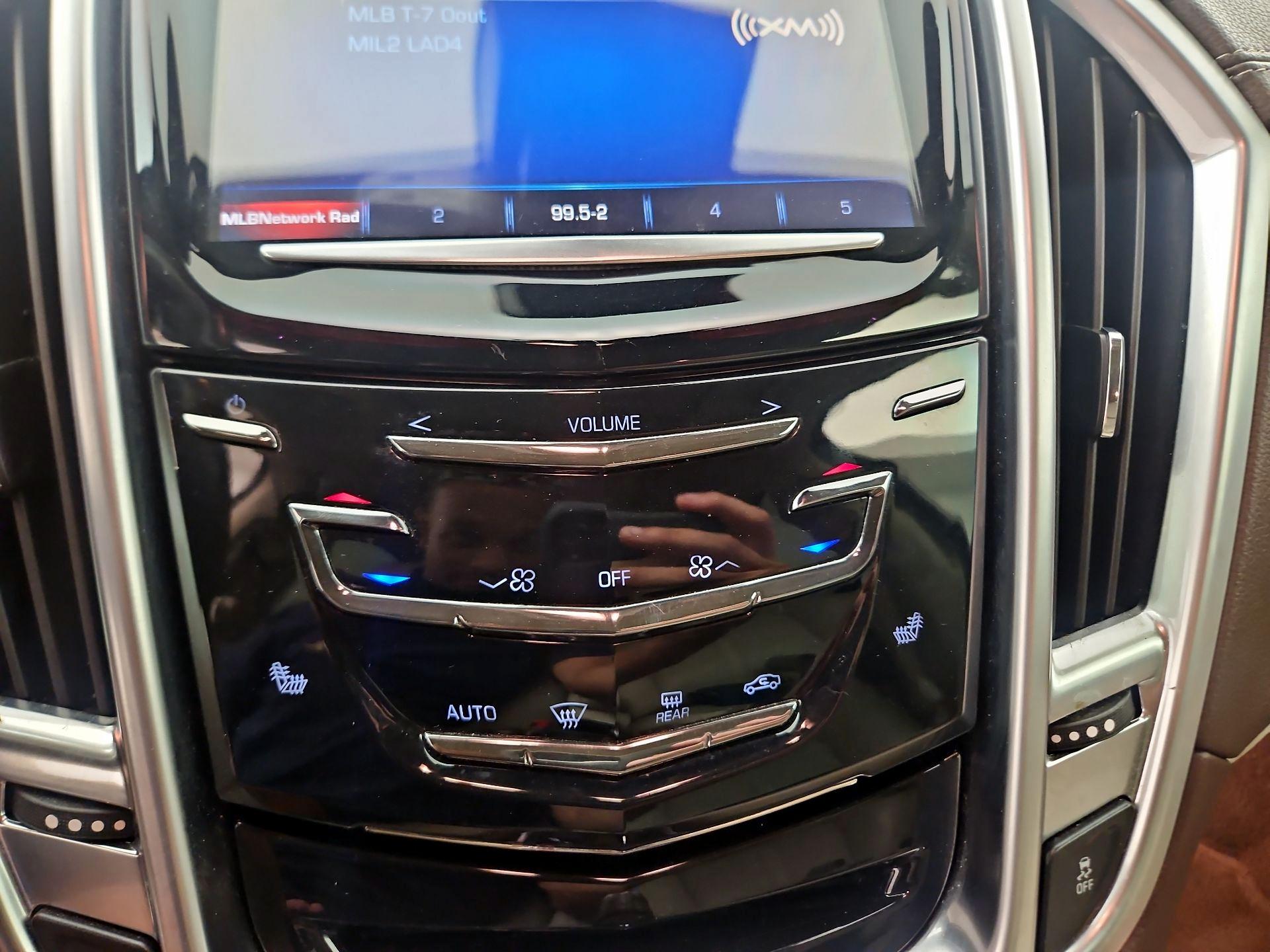 Thumbnail: 2015 Cadillac SRX - 14