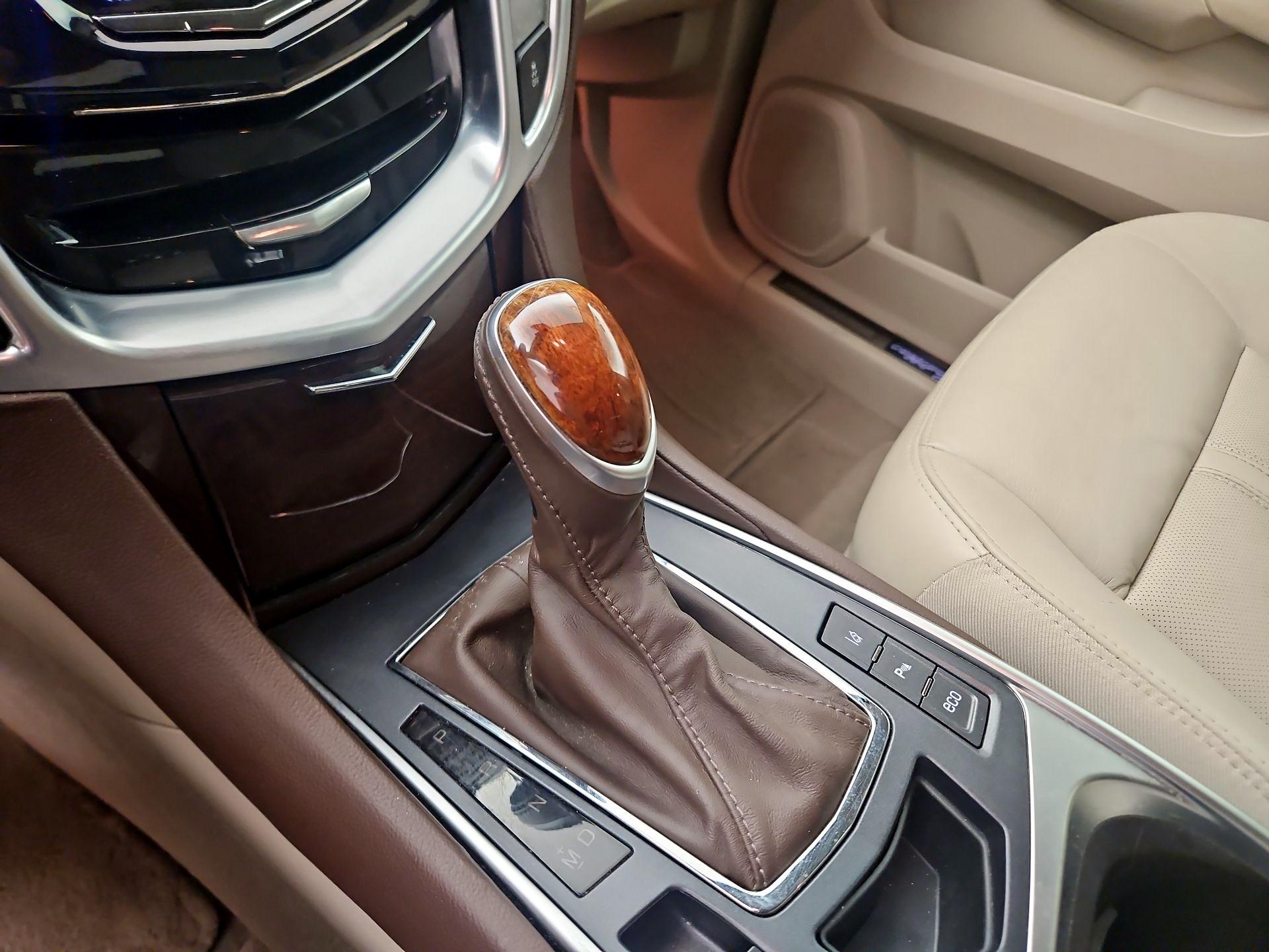 Thumbnail: 2015 Cadillac SRX - 15