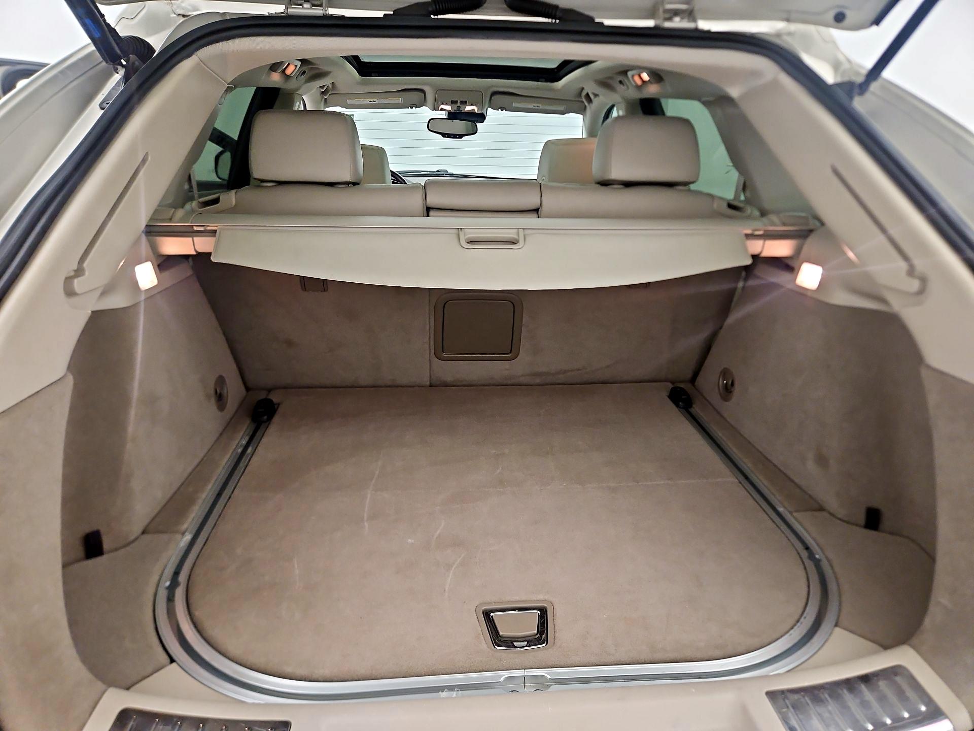 Thumbnail: 2015 Cadillac SRX - 18