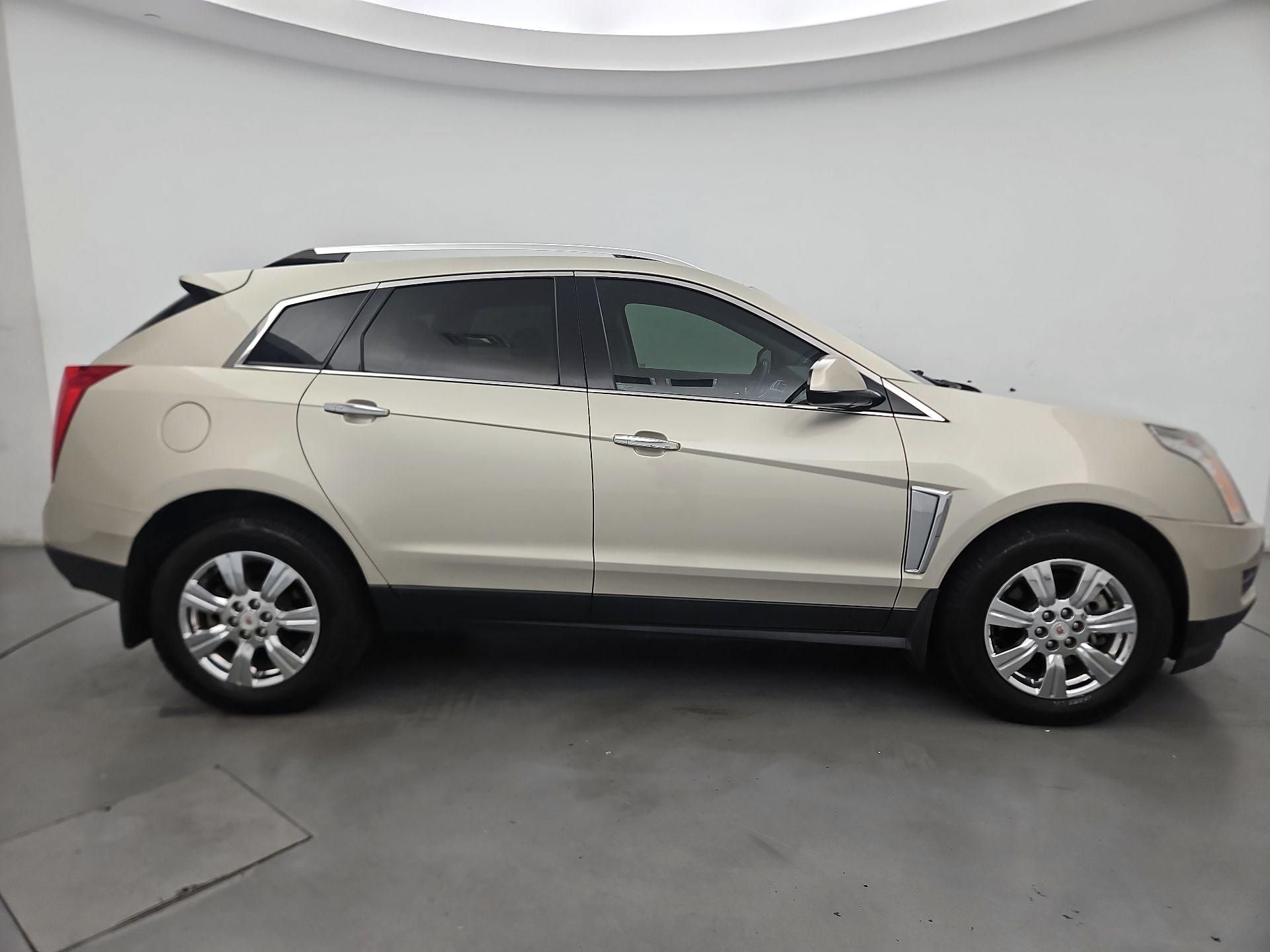 Thumbnail: 2015 Cadillac SRX - 4