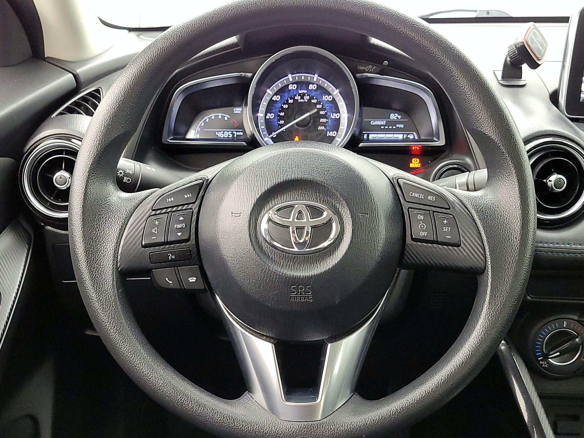 Thumbnail: 2017 Toyota Yaris iA - 10