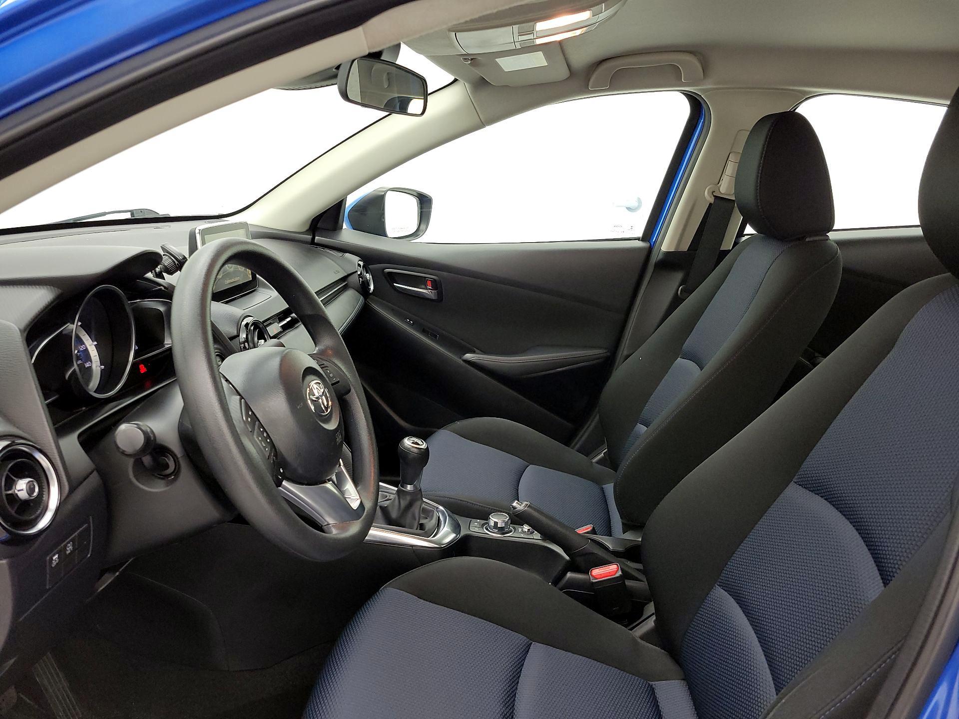 Thumbnail: 2017 Toyota Yaris iA - 11