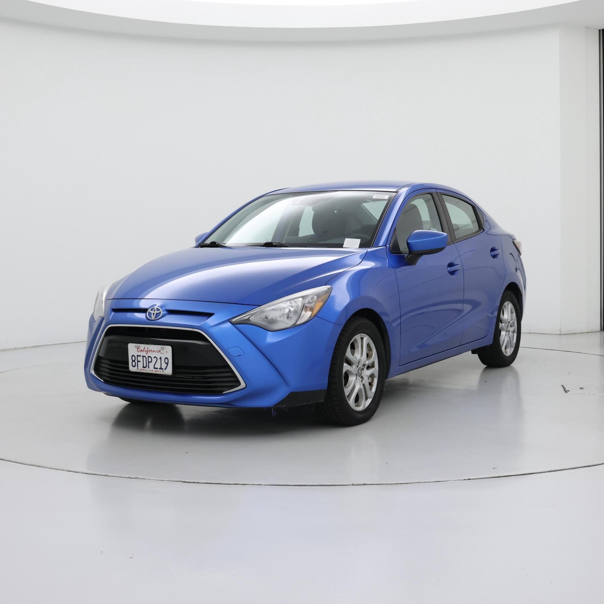 Thumbnail: 2017 Toyota Yaris iA - 4