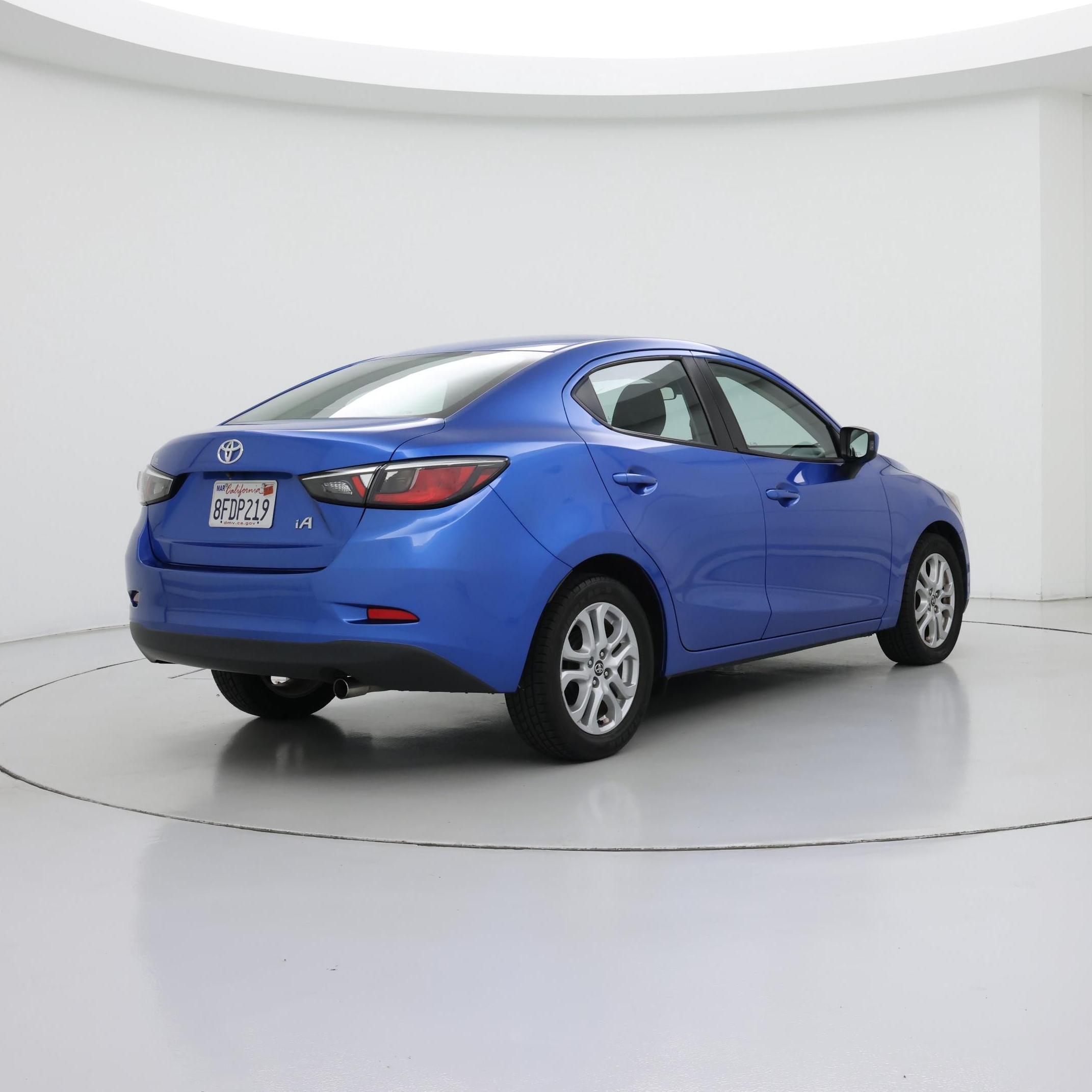 Thumbnail: 2017 Toyota Yaris iA - 8