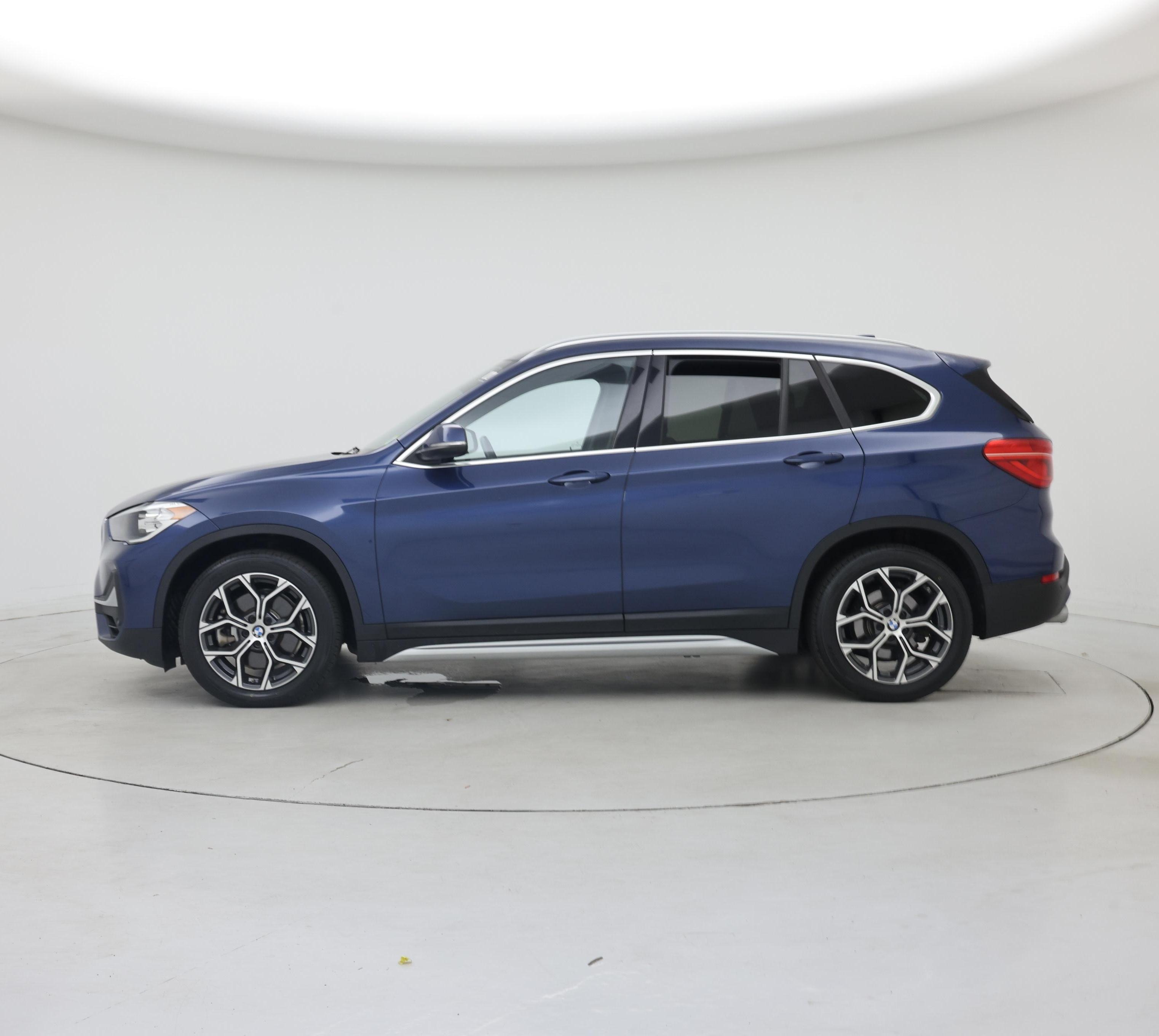 Thumbnail: 2021 BMW X1 - 3
