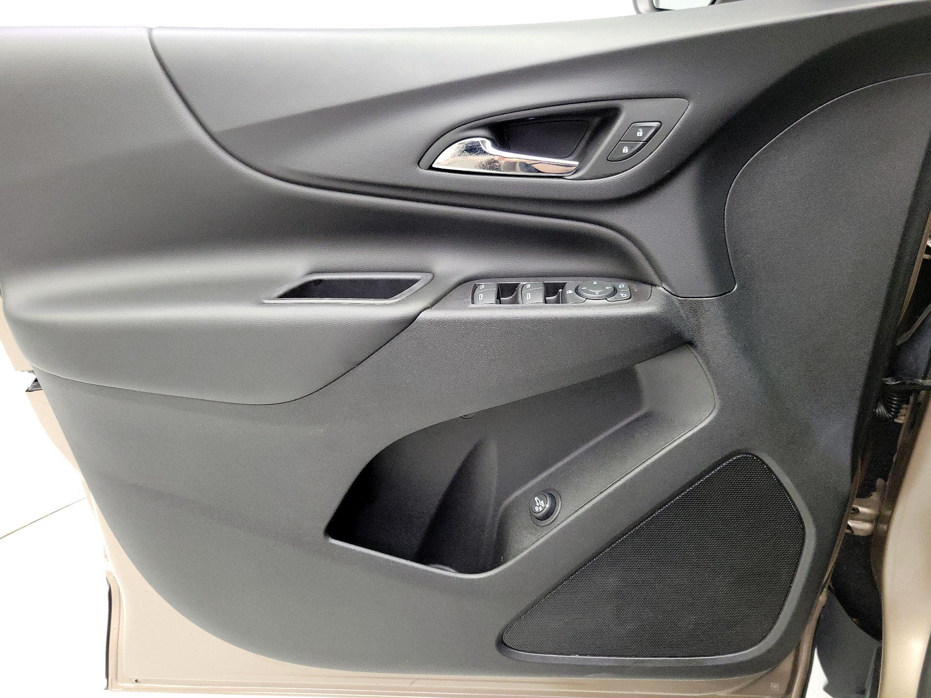 Thumbnail: 2019 Chevrolet Equinox - 12