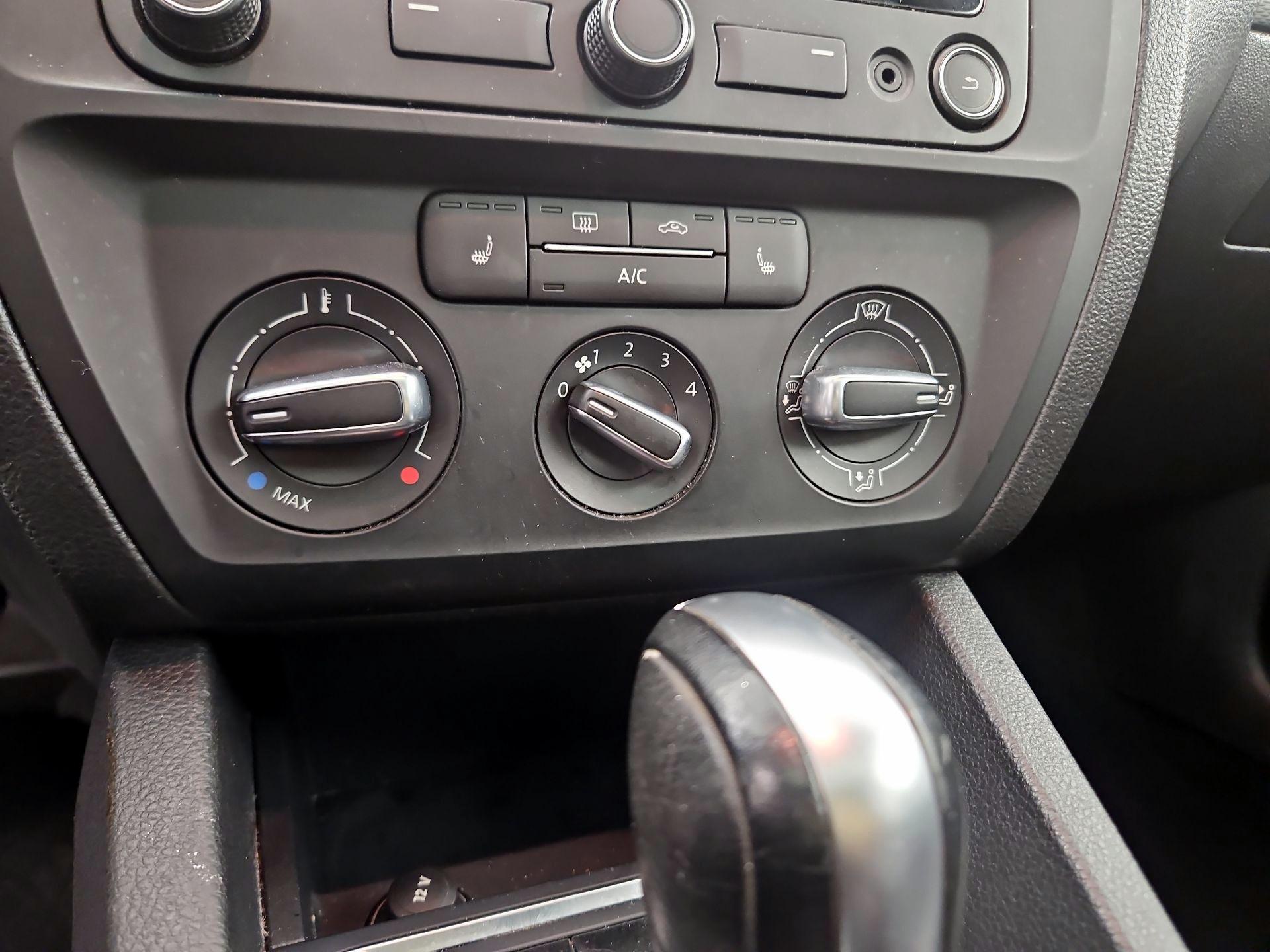 Thumbnail: 2015 Volkswagen Jetta - 14