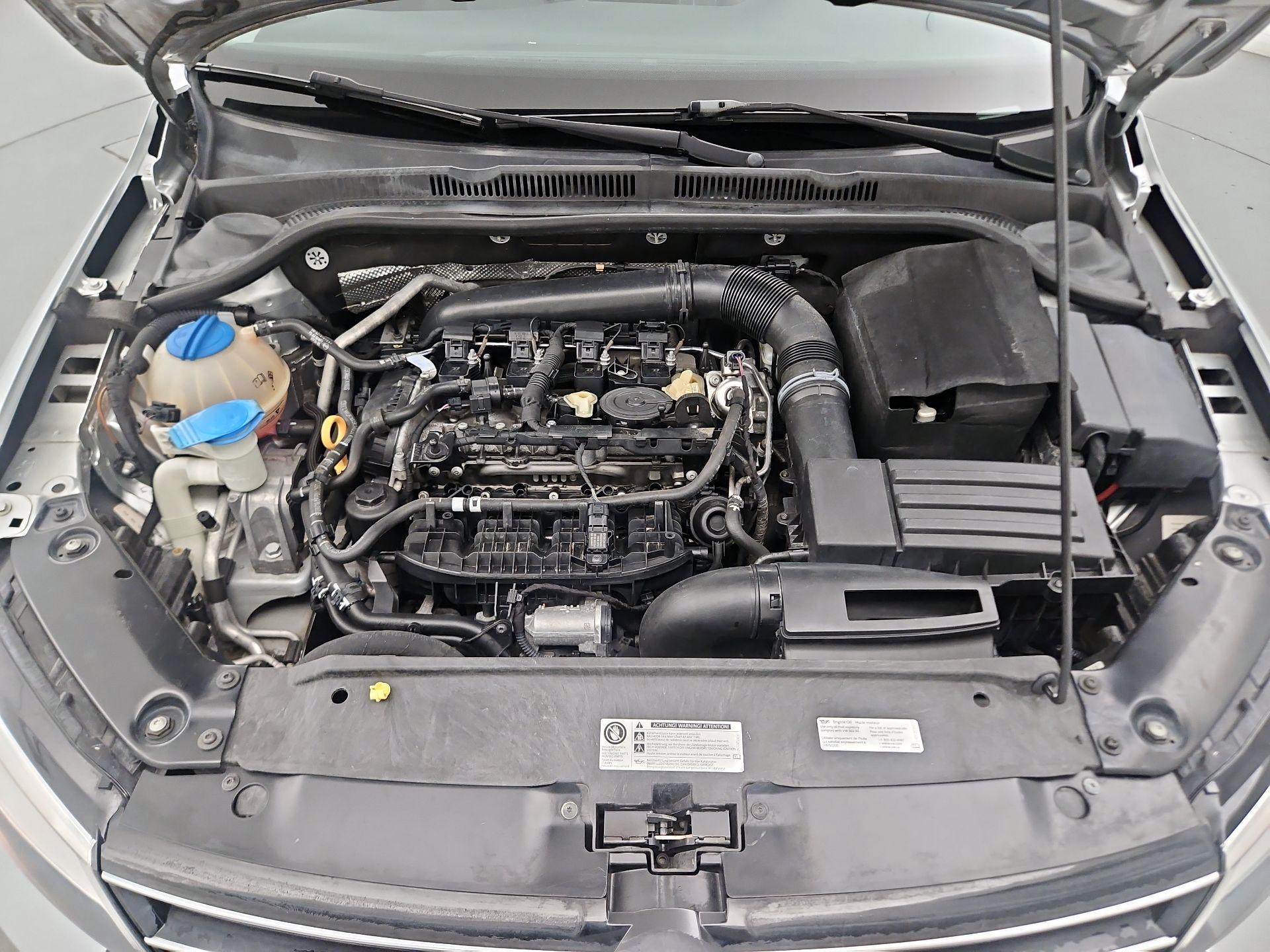 Thumbnail: 2015 Volkswagen Jetta - 19