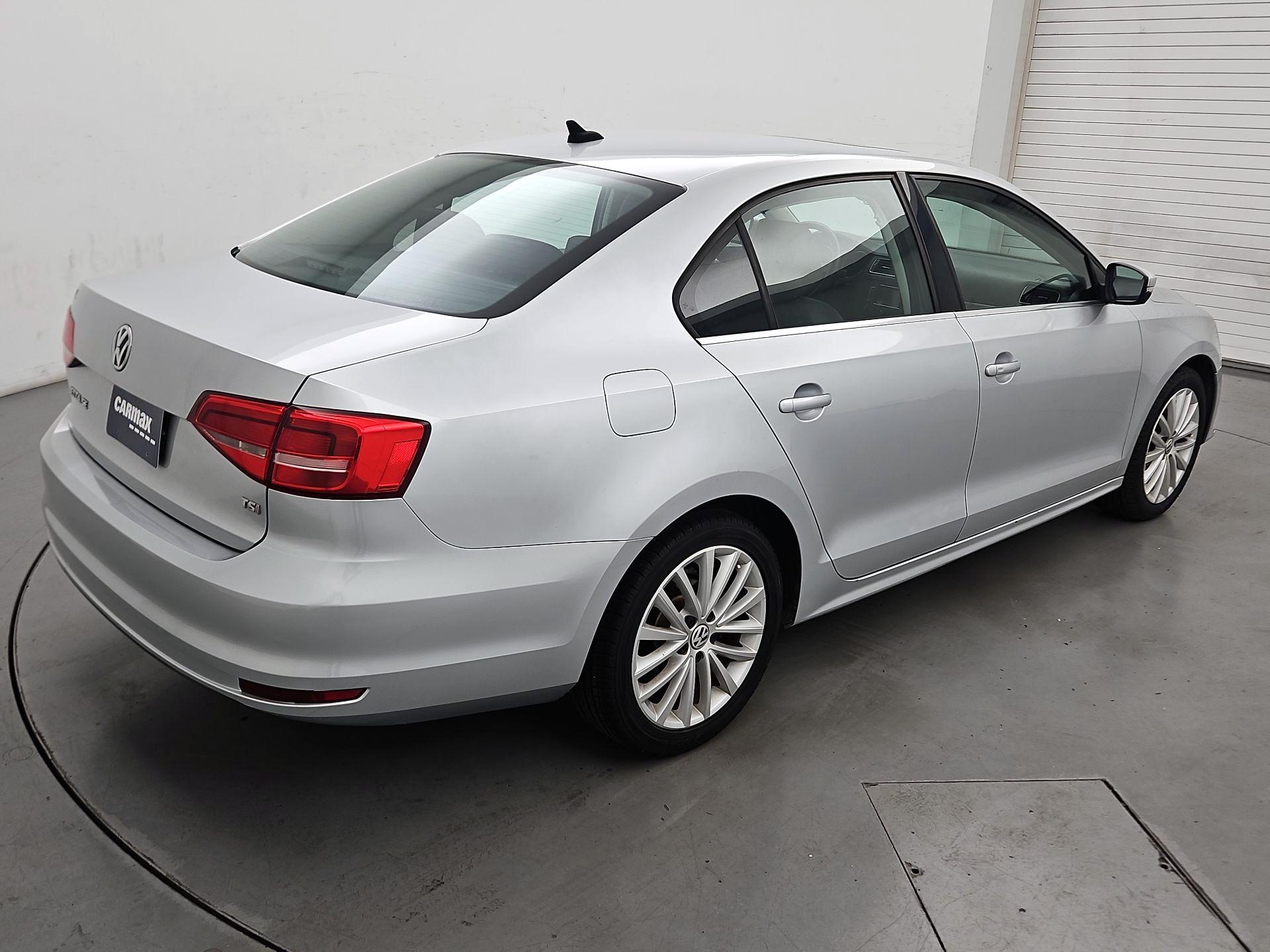 Thumbnail: 2015 Volkswagen Jetta - 5