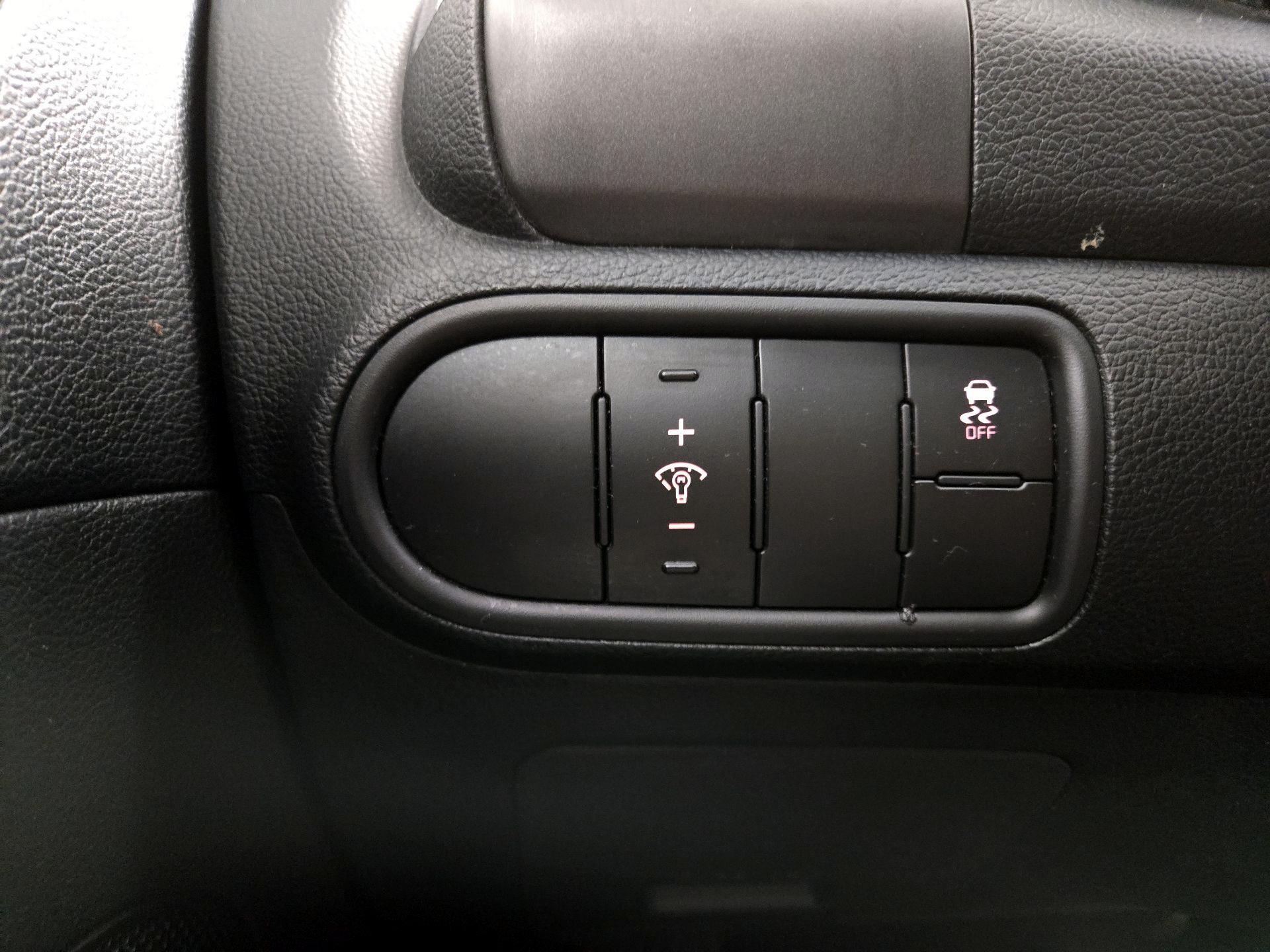 Thumbnail: 2017 Kia Forte - 13