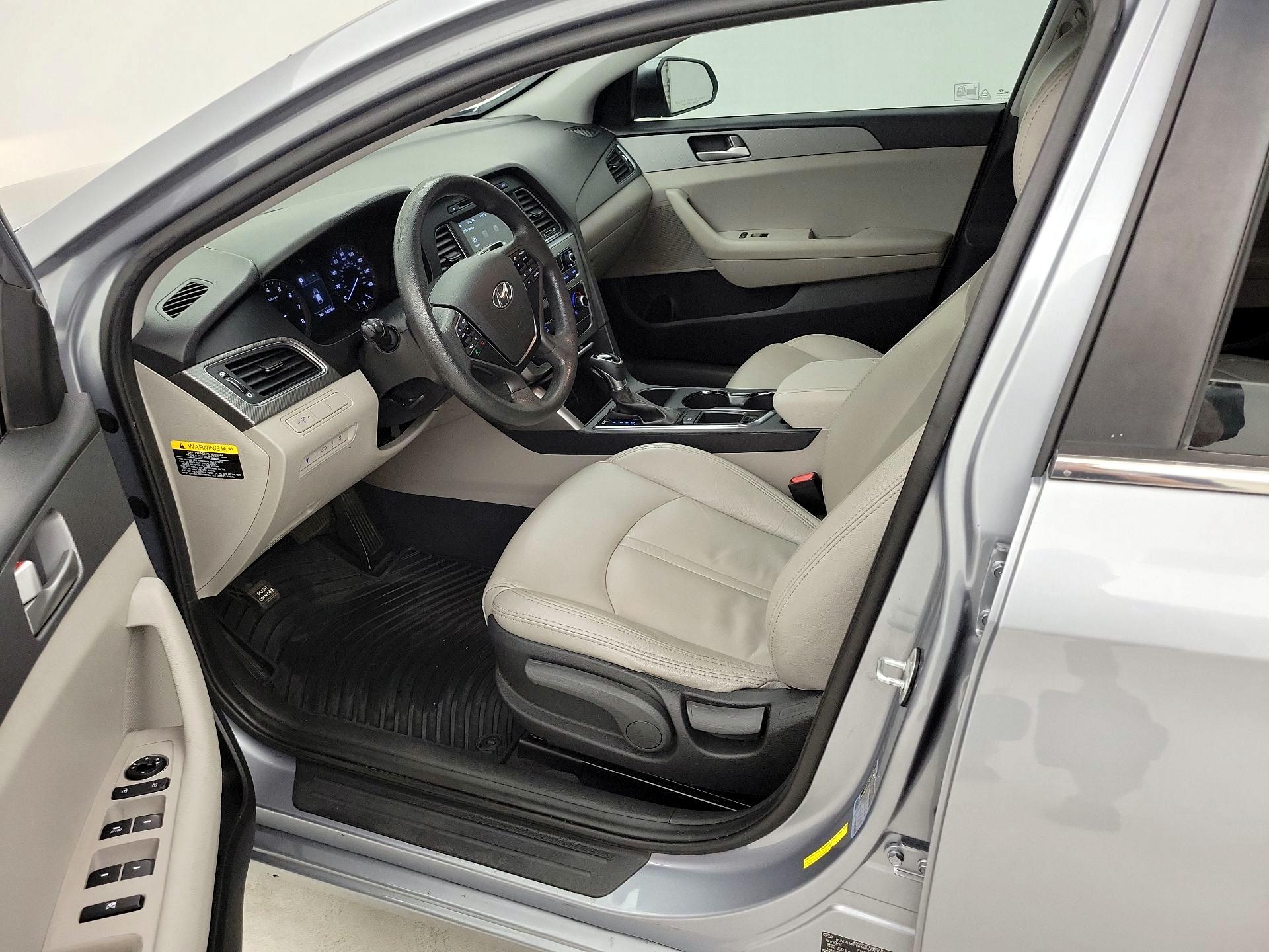 Thumbnail: 2017 Hyundai Sonata - 11