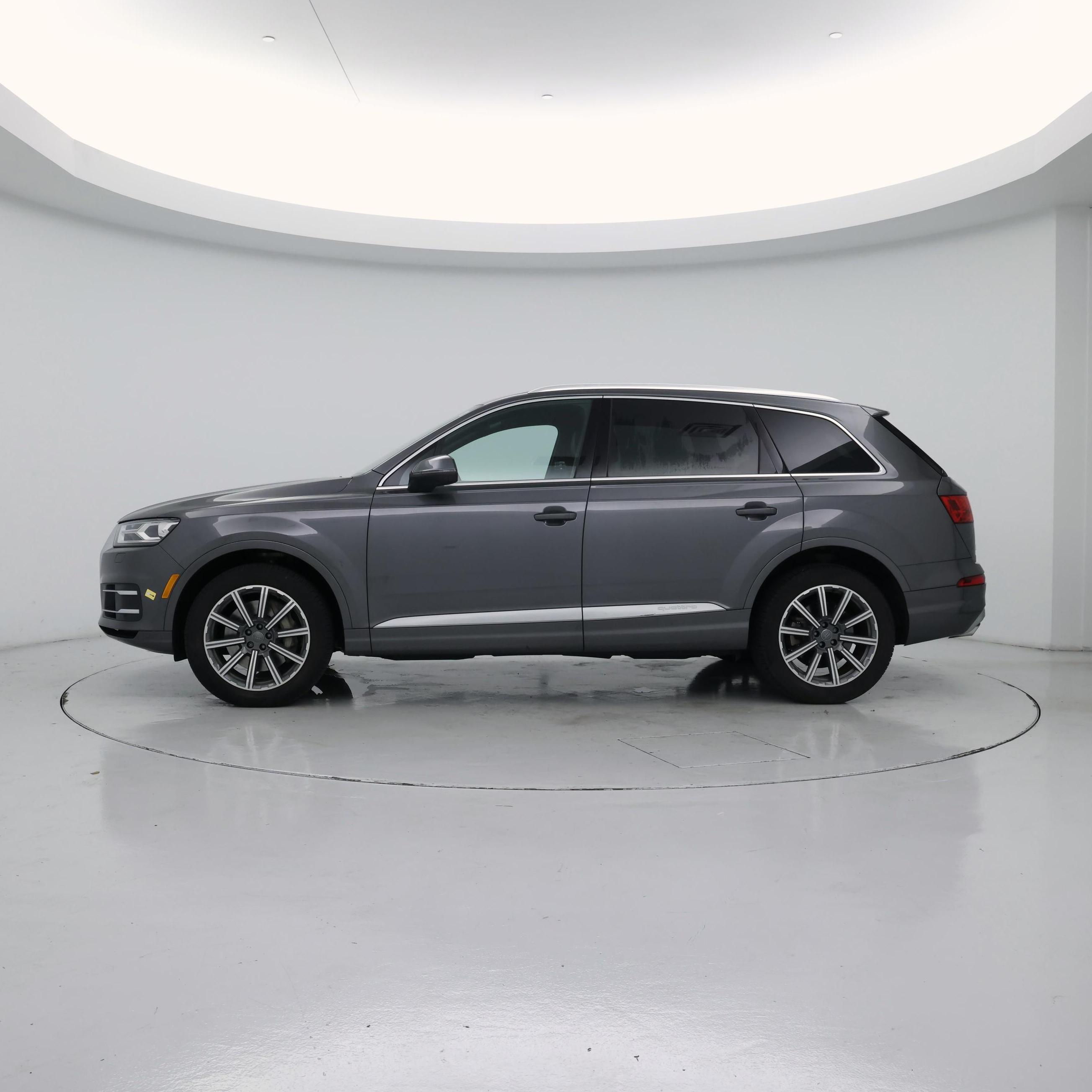 Thumbnail: 2019 Audi Q7 - 3