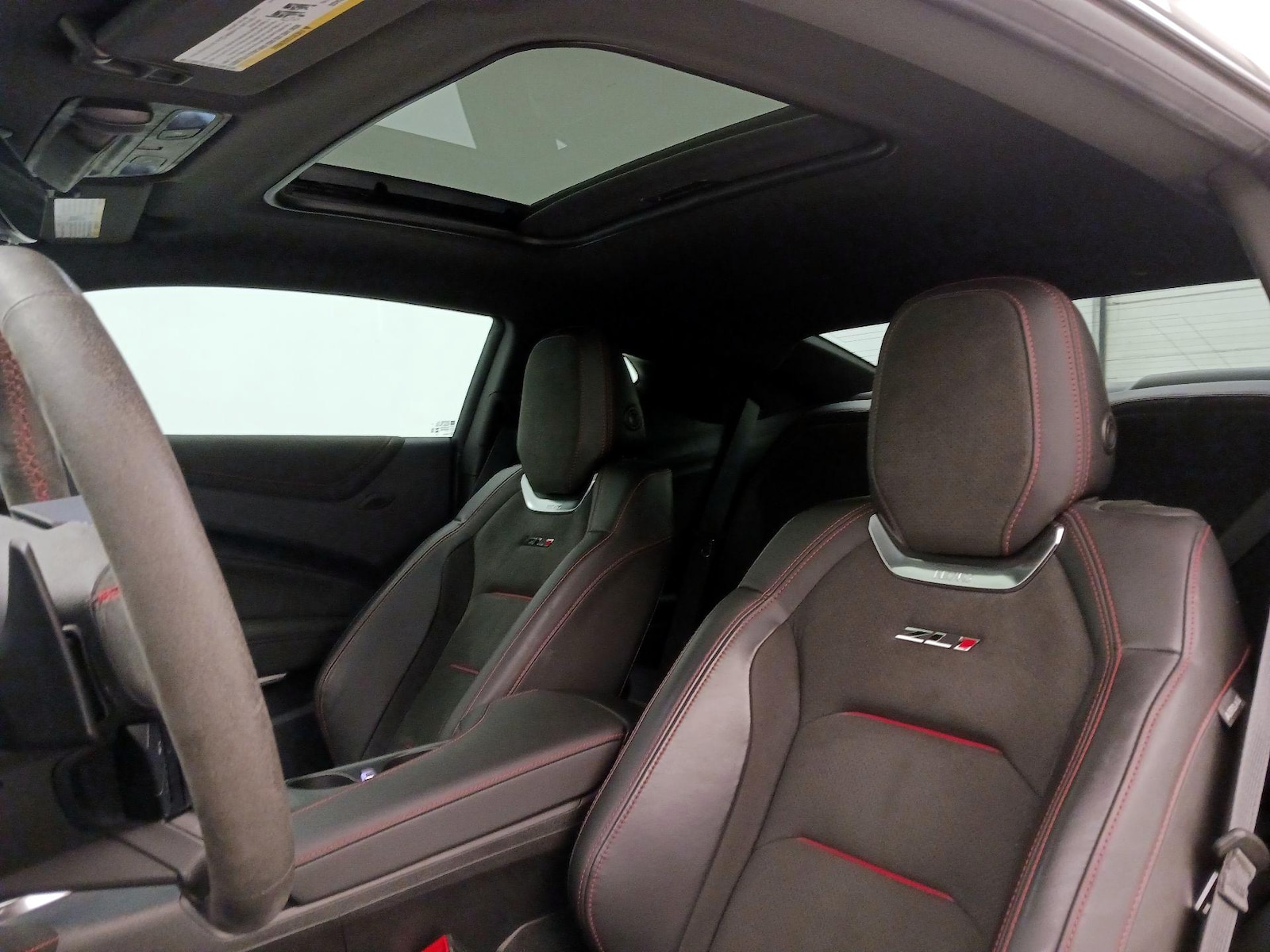 Sunroof(s) & Overhead Airbags