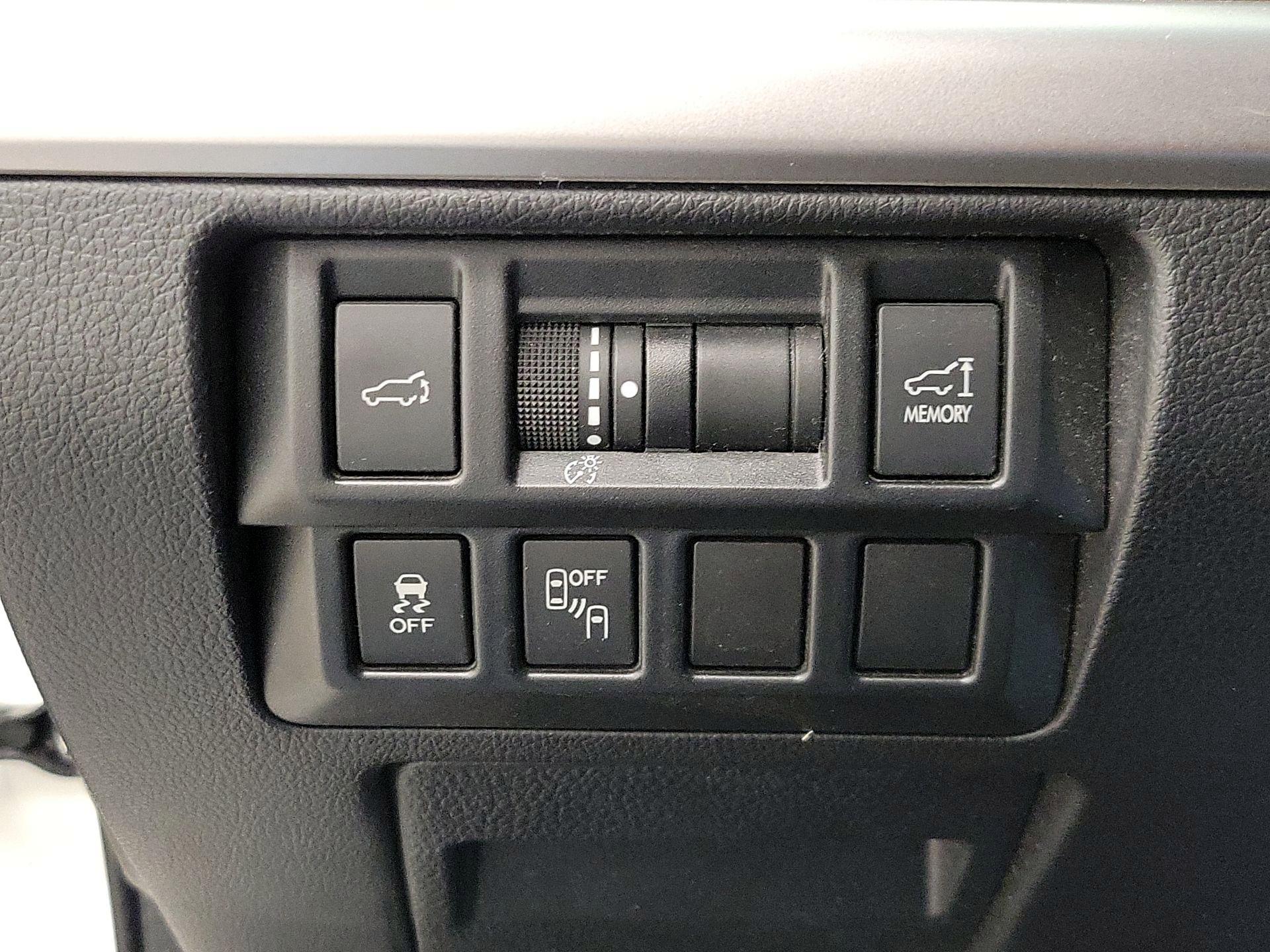 Thumbnail: 2016 Subaru Outback - 13
