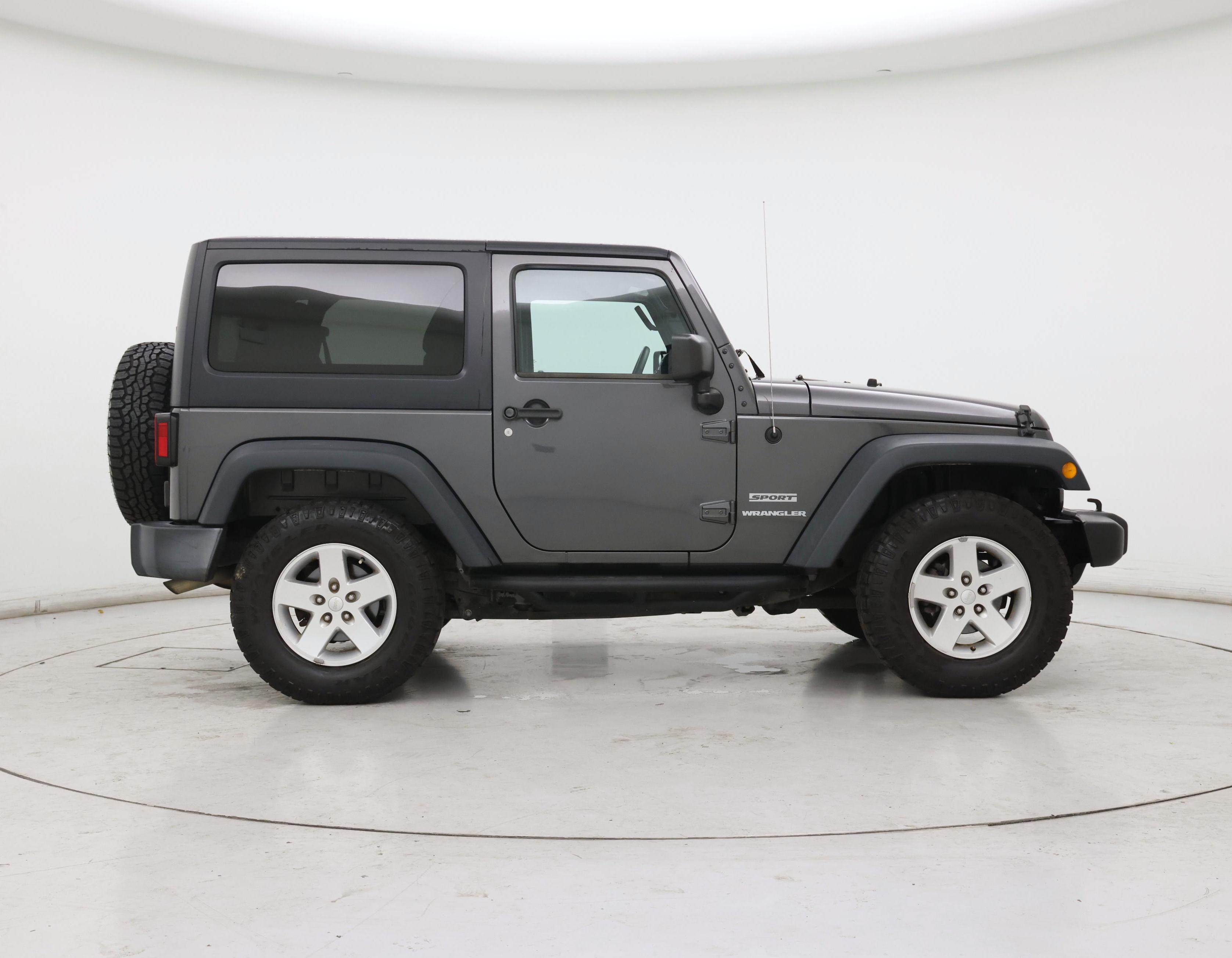 Thumbnail: 2017 Jeep Wrangler - 7