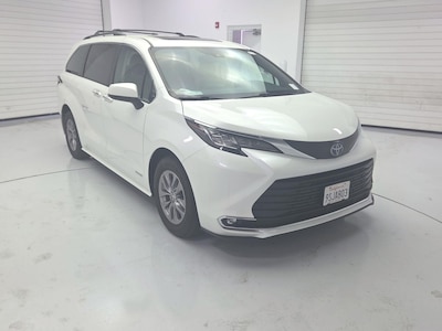 2021 Toyota Sienna Hybrid XLE
