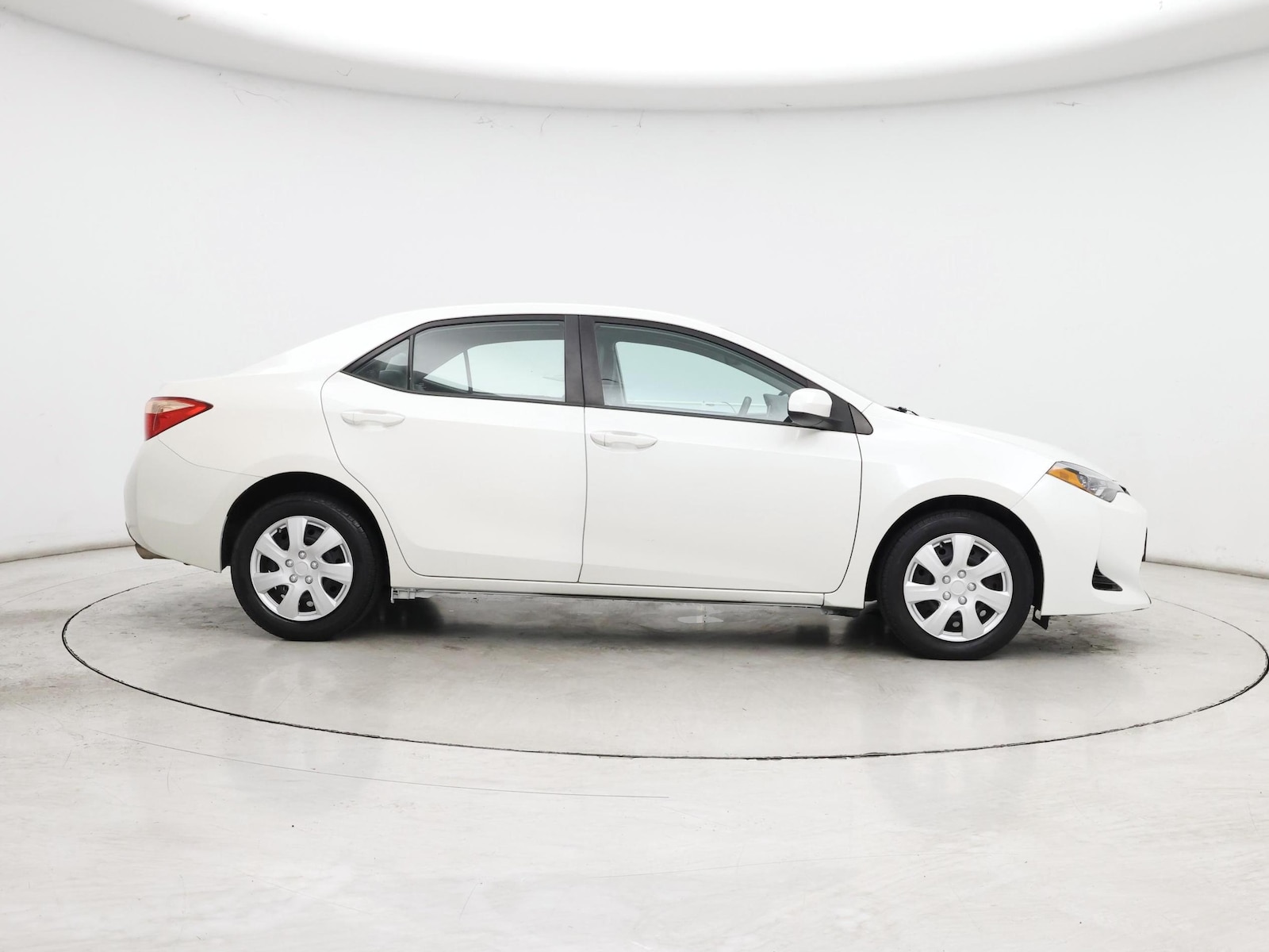 2017 Toyota Corolla LE - Photo 8