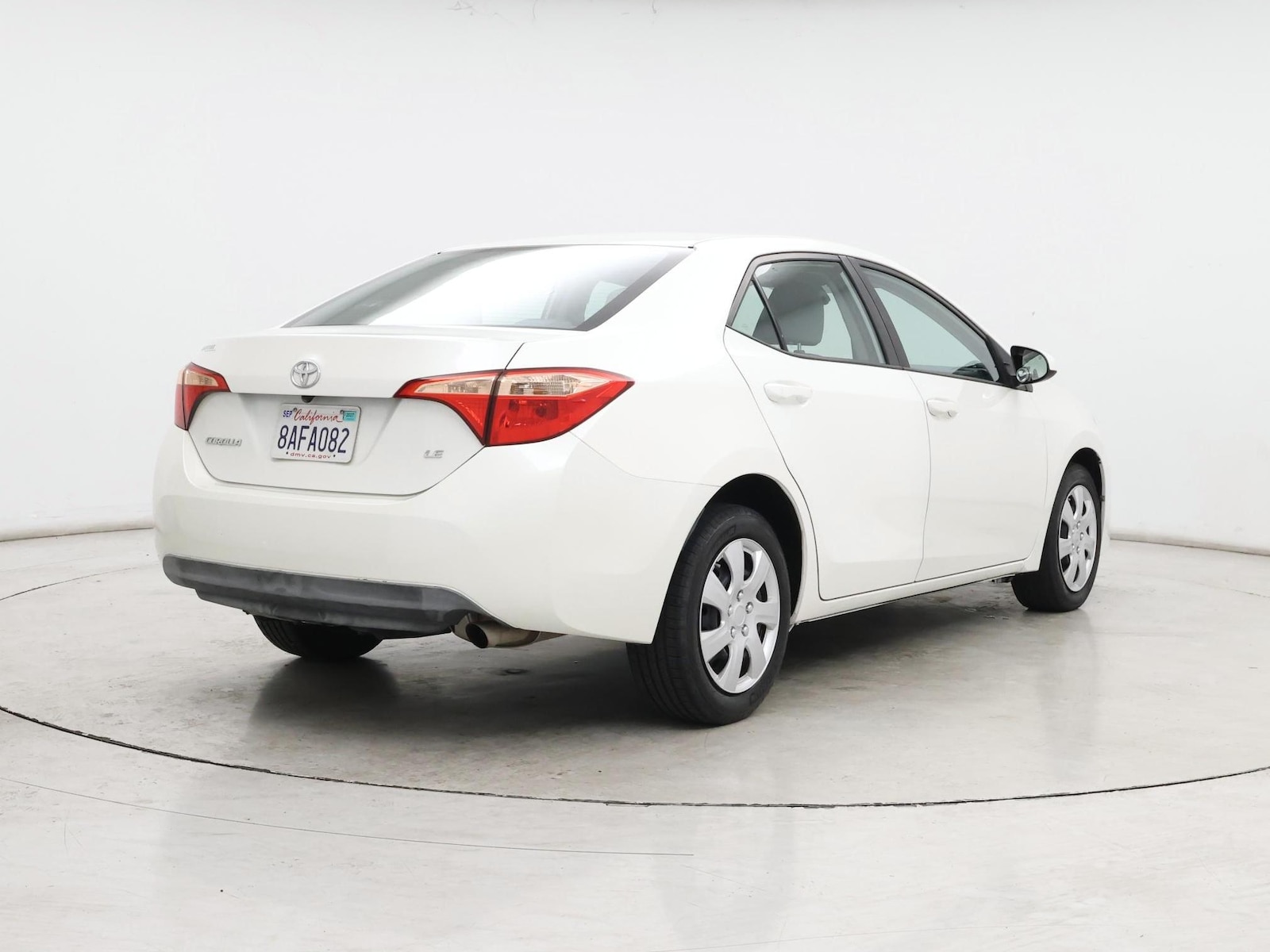 2017 Toyota Corolla LE - Photo 9