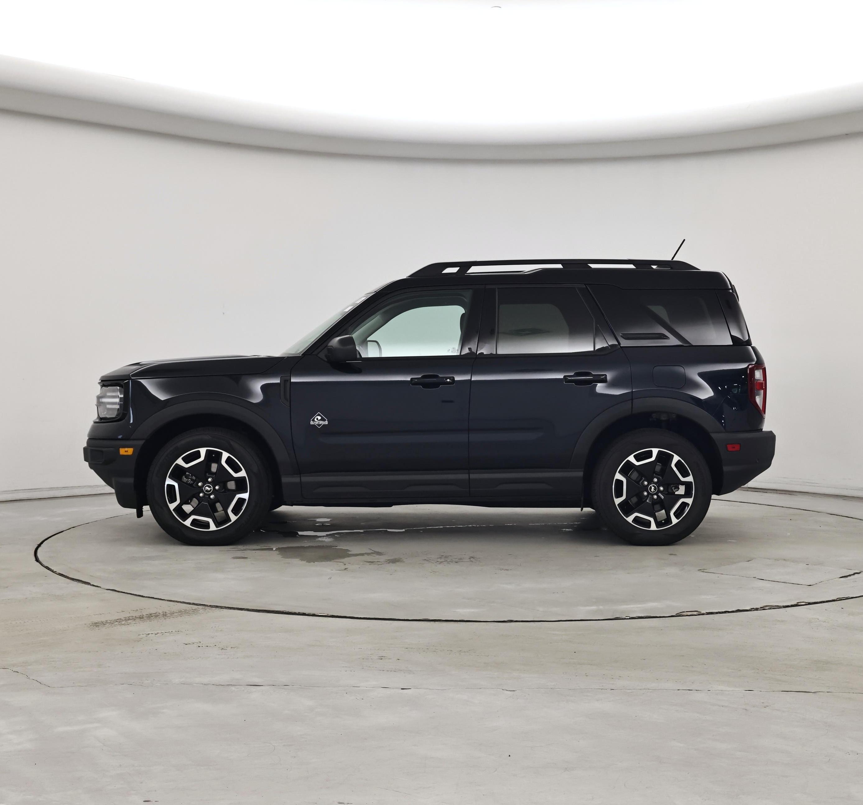 Thumbnail: 2022 Ford Bronco Sport - 3