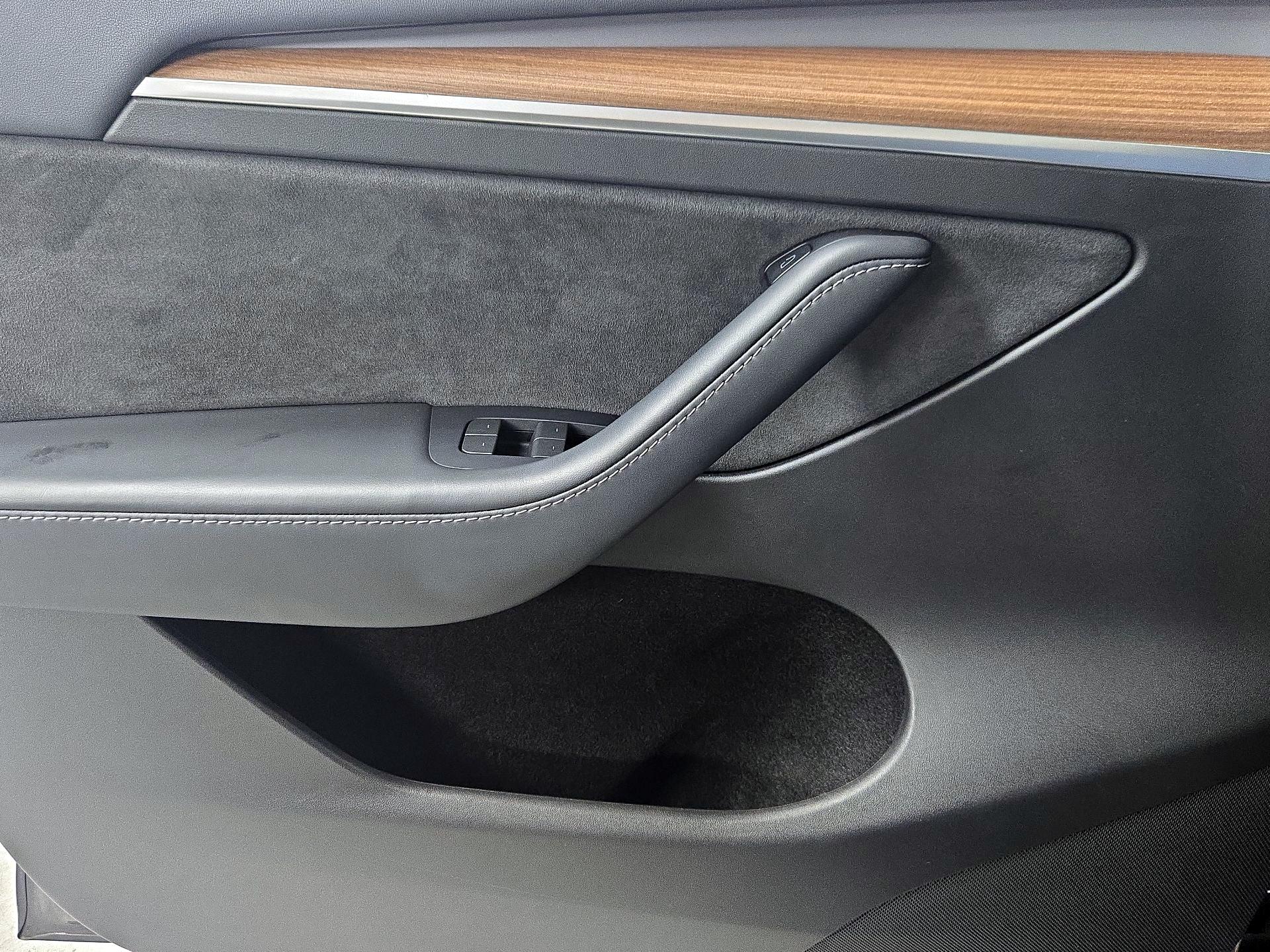 Thumbnail: 2024 Tesla Model Y - 12