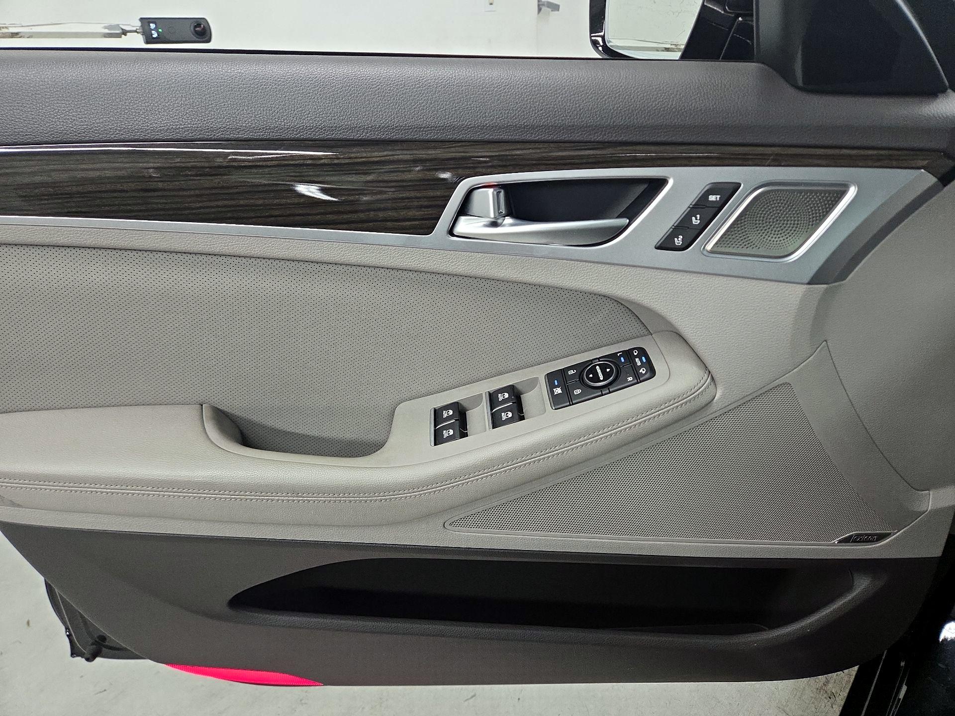 Thumbnail: 2019 Genesis G80 - 12