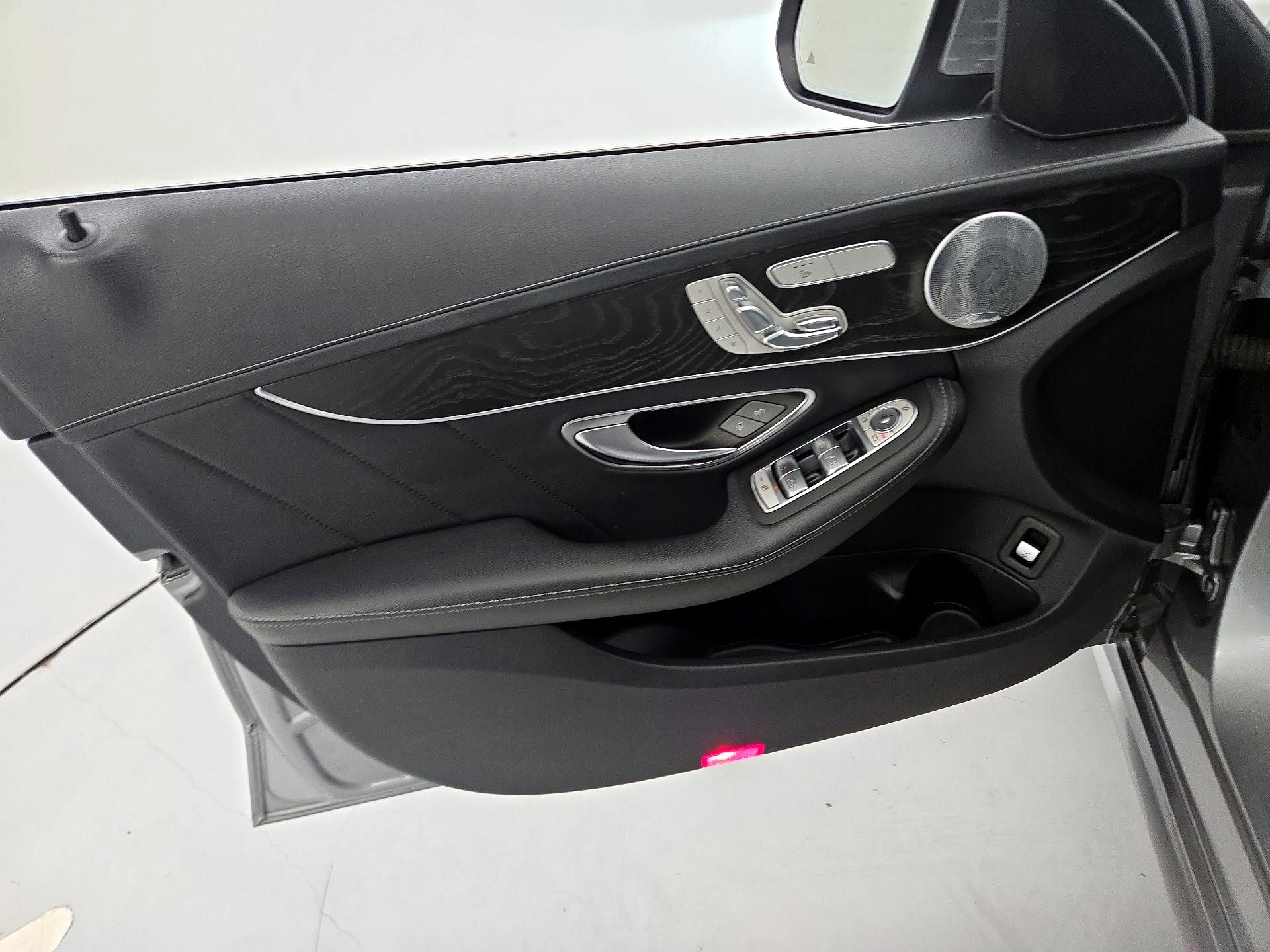 Thumbnail: 2015 Mercedes-Benz C-Class - 12