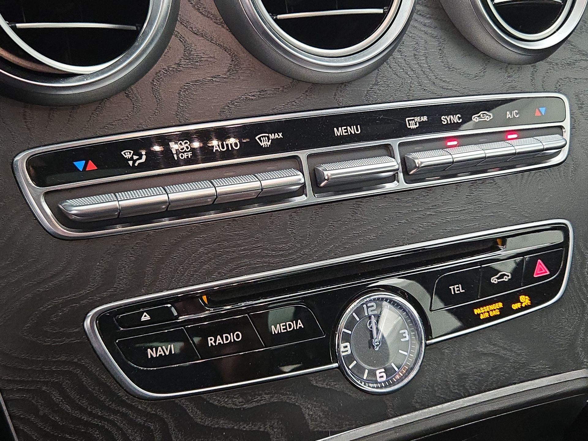Thumbnail: 2015 Mercedes-Benz C-Class - 17