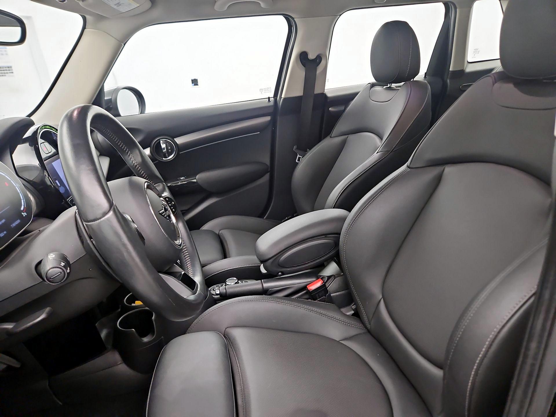 Thumbnail: 2024 MINI Cooper Hardtop - 9